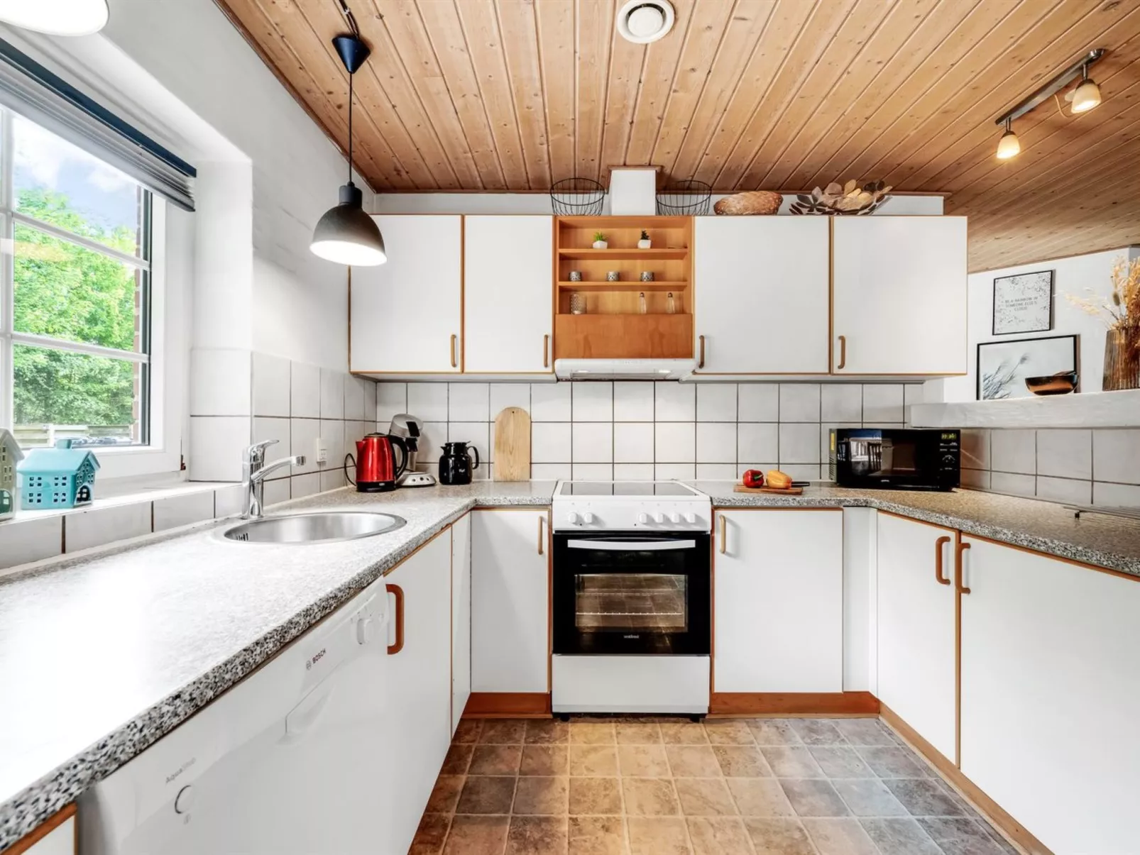 "Ulf" - 2km from the sea-Binnen