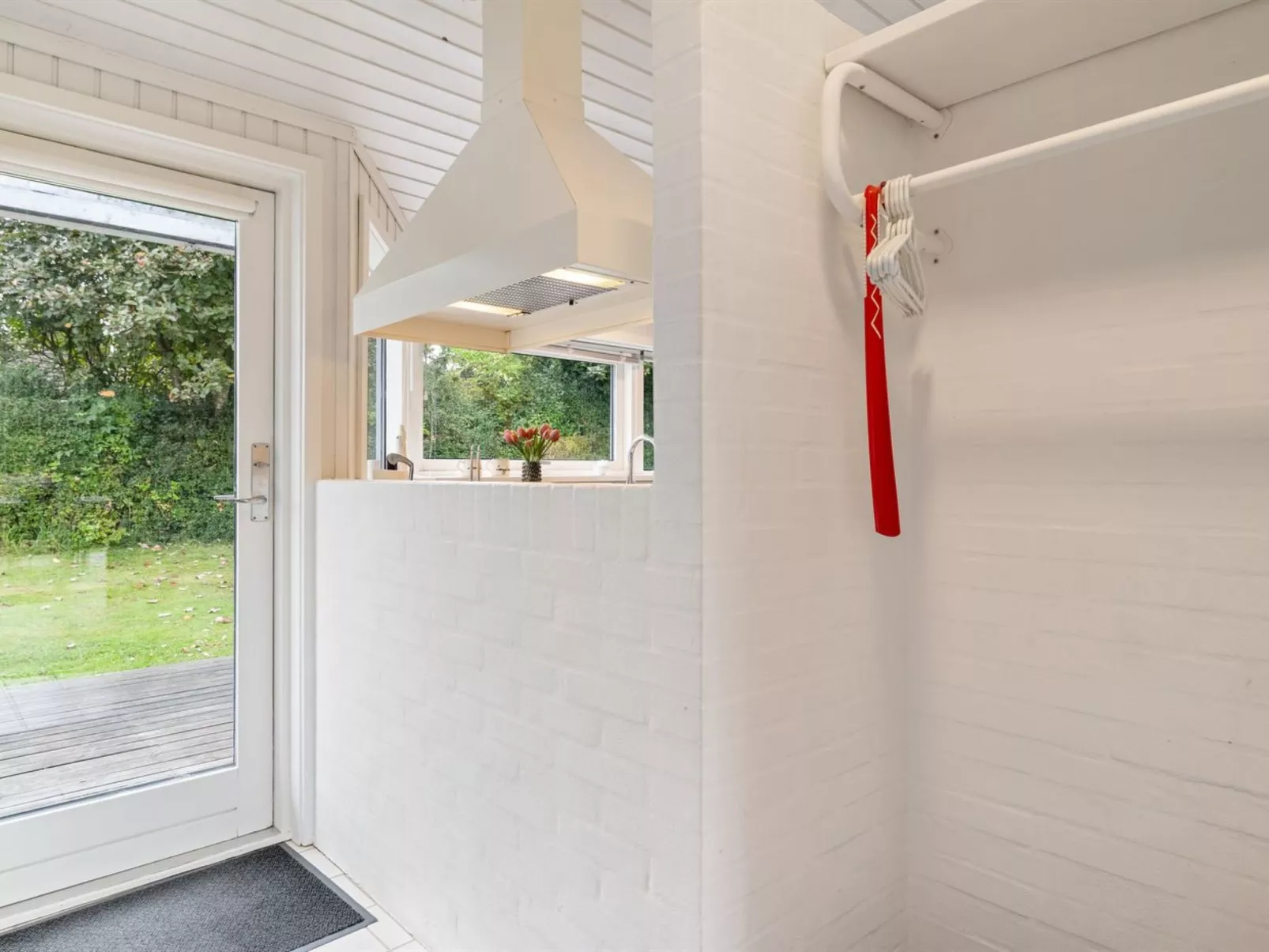 "Tanita" - 450m from the sea-Binnen