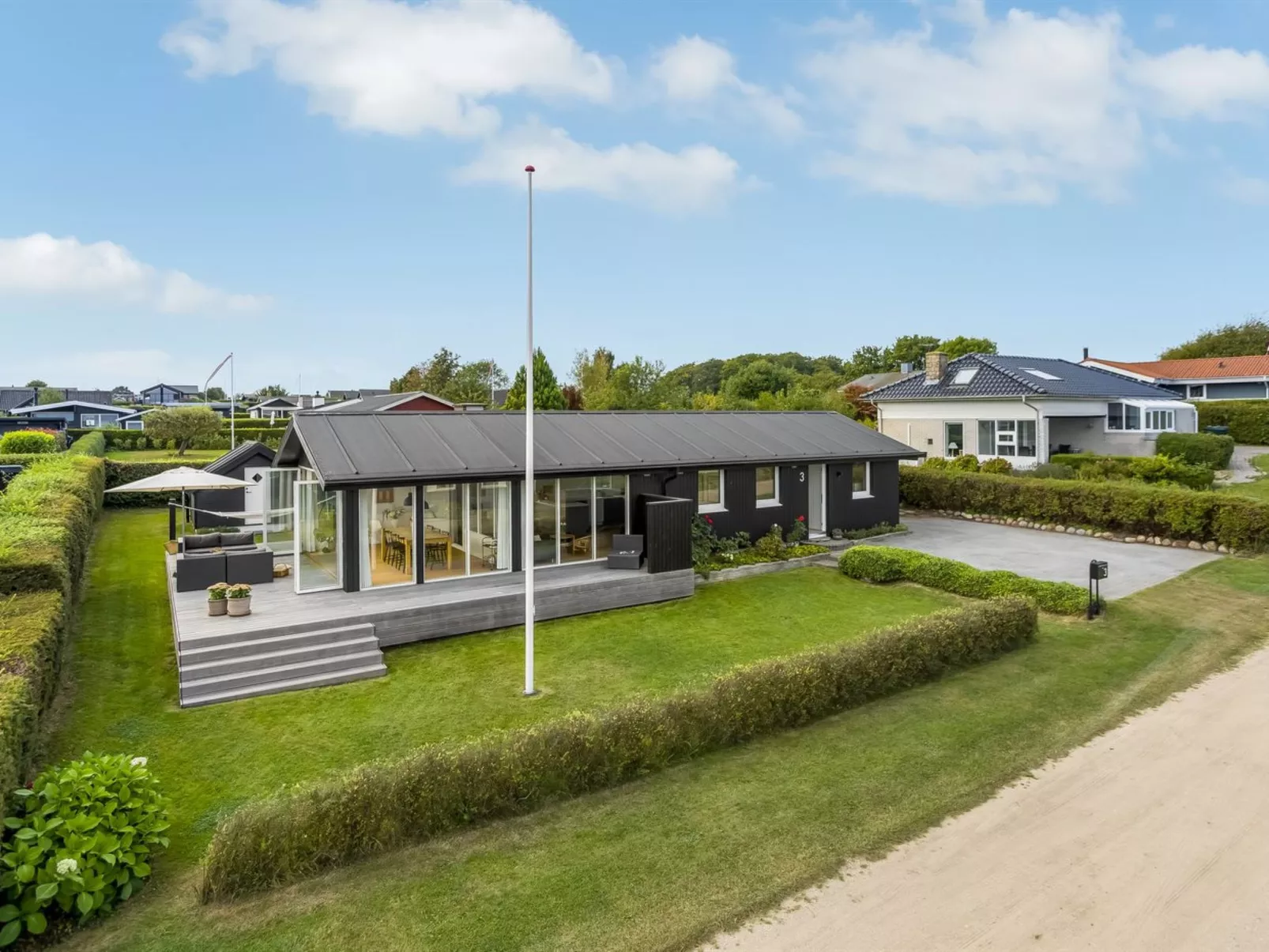 "Hubertina" - 75m from the sea-Buiten