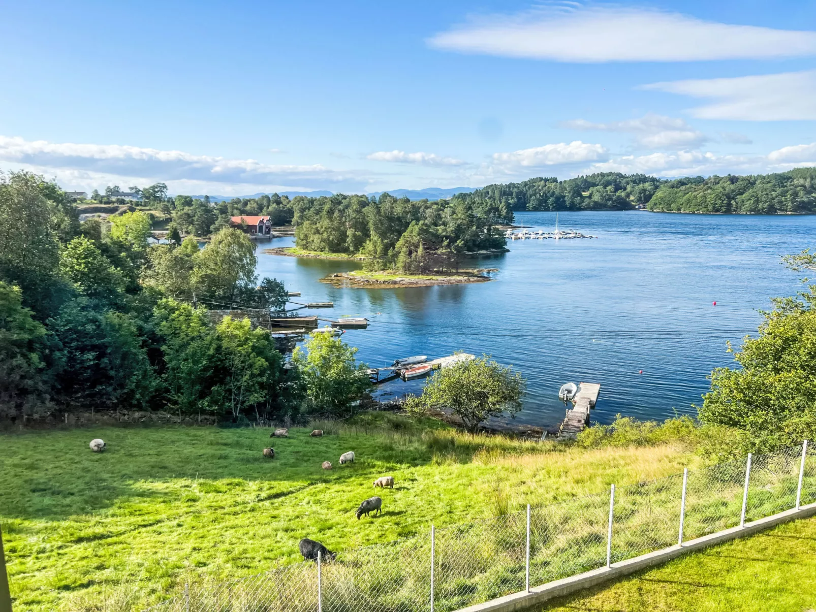 Lauvlid Cottage-Buiten