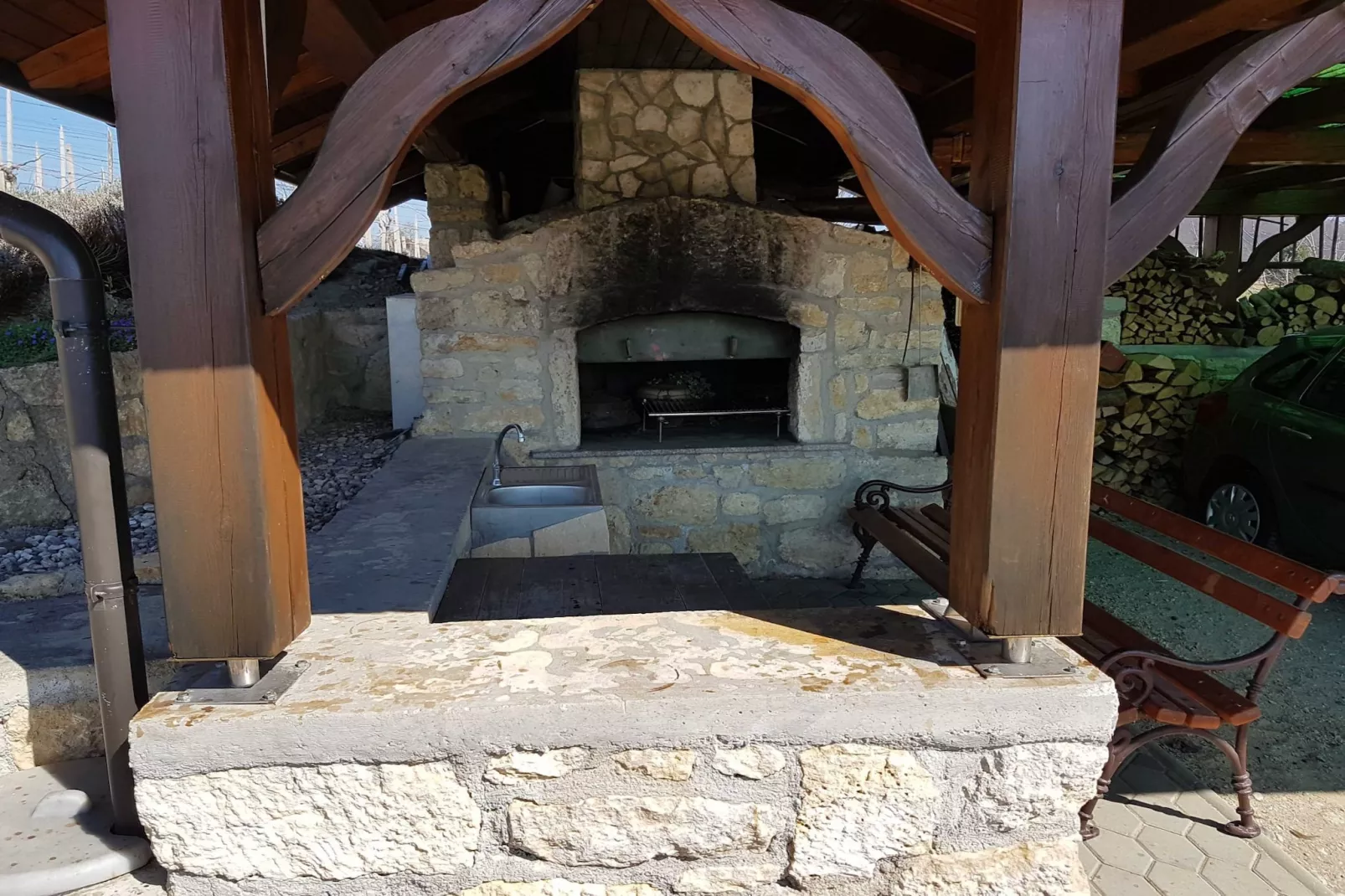 Vivid Hillside Country House with Hot-Tub and Sauna - Two Bedroom Country House-Faciliteiten