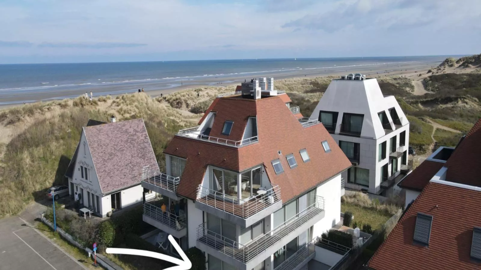 Tinou Gelijkvloers-Buitenkant zomer