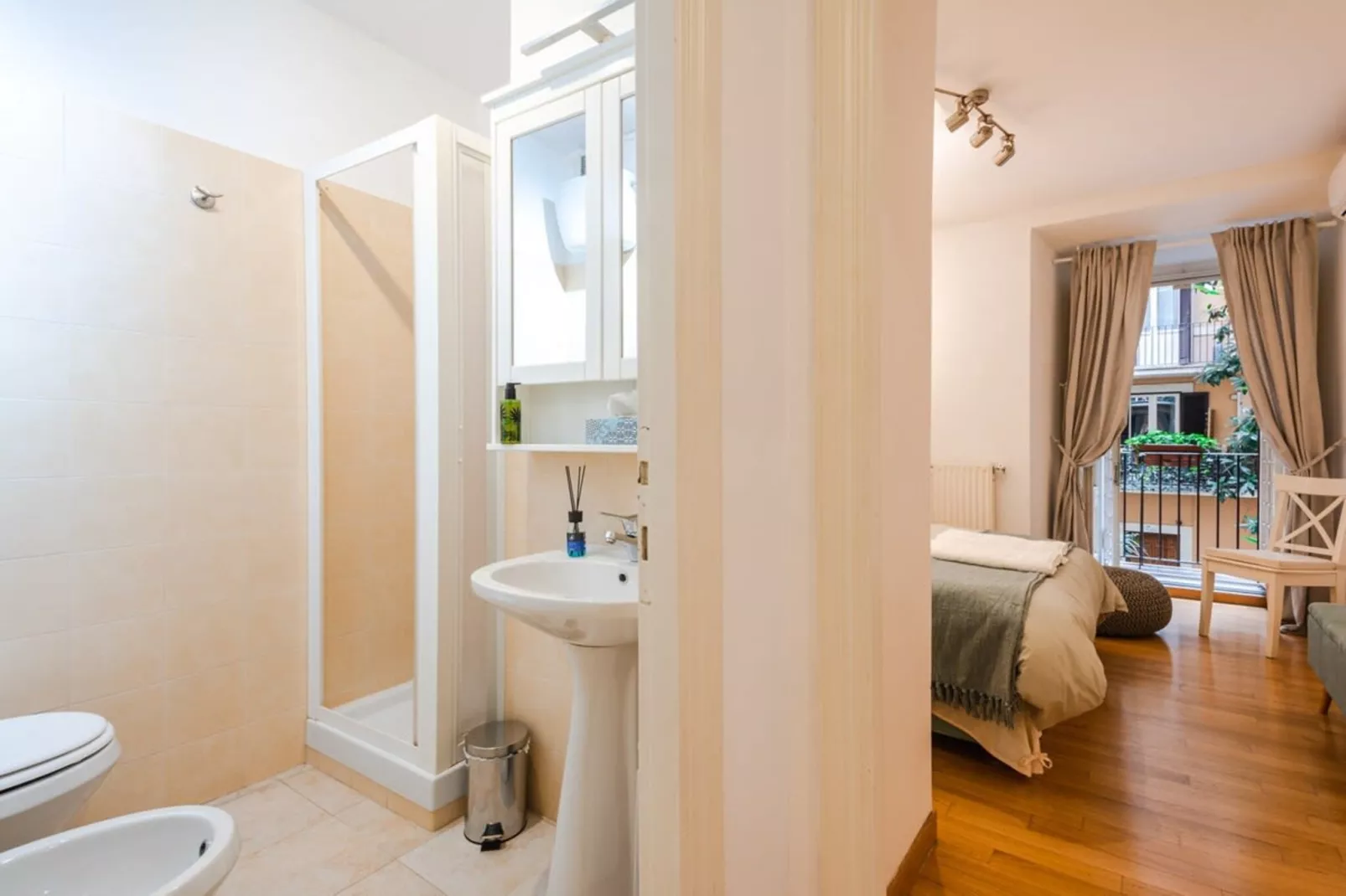 La Magnolia-Badkamer