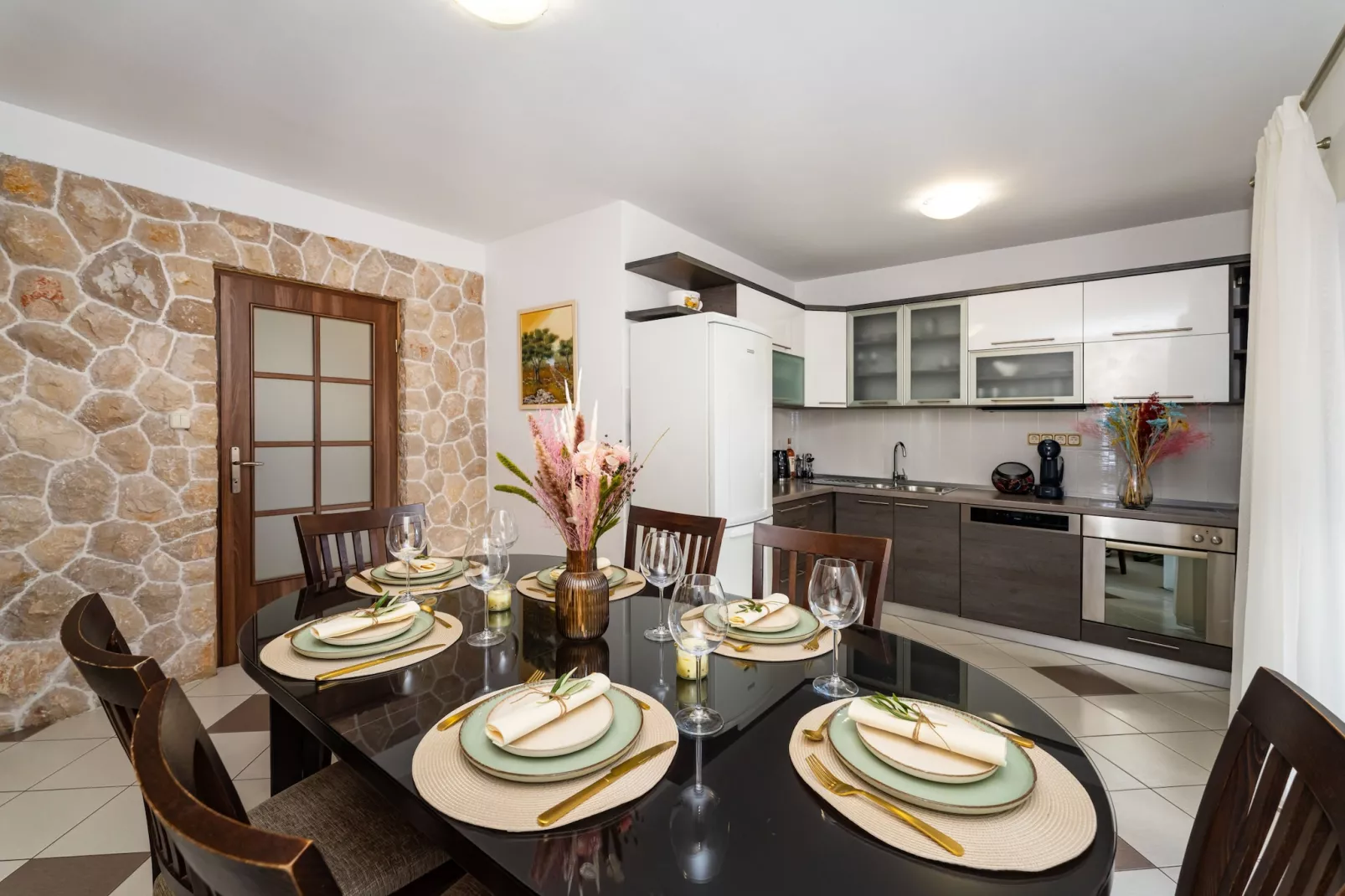 Villa Marijana-Eetkamer