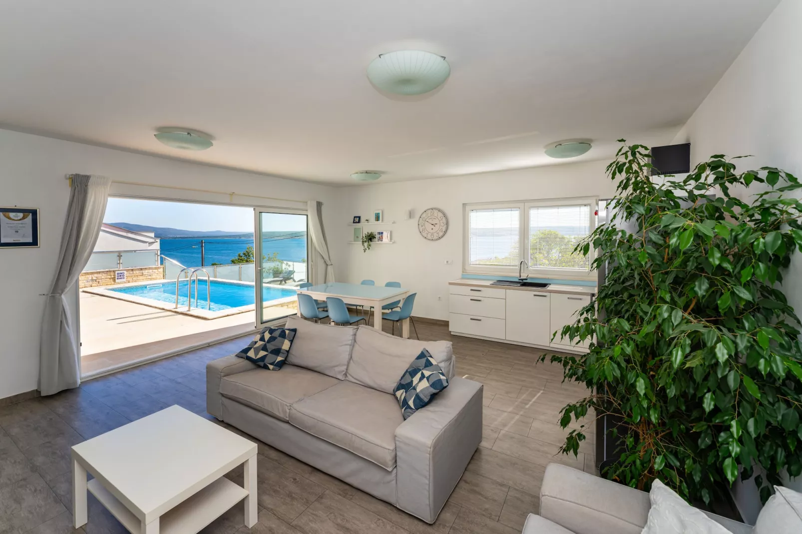 Sea view Villa Anpero-Woonkamer