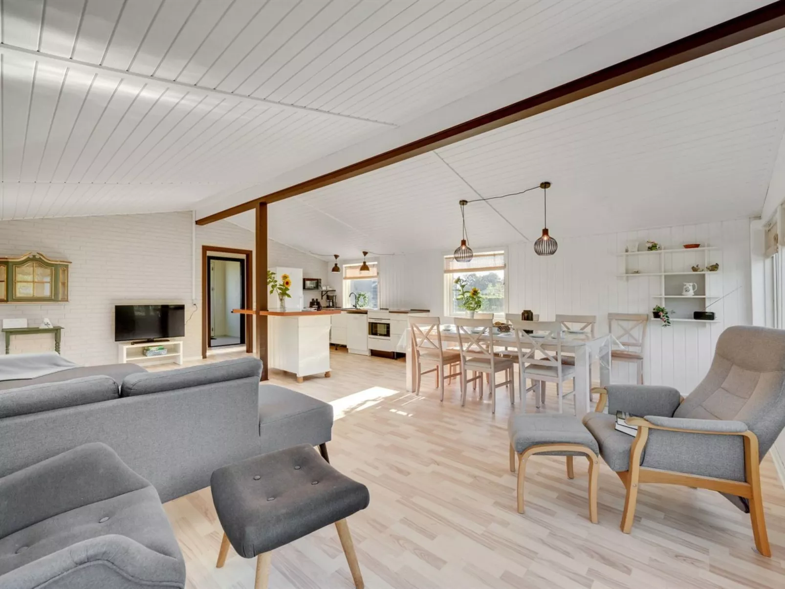 "Valdemar" - 350m to the fjord-Binnen