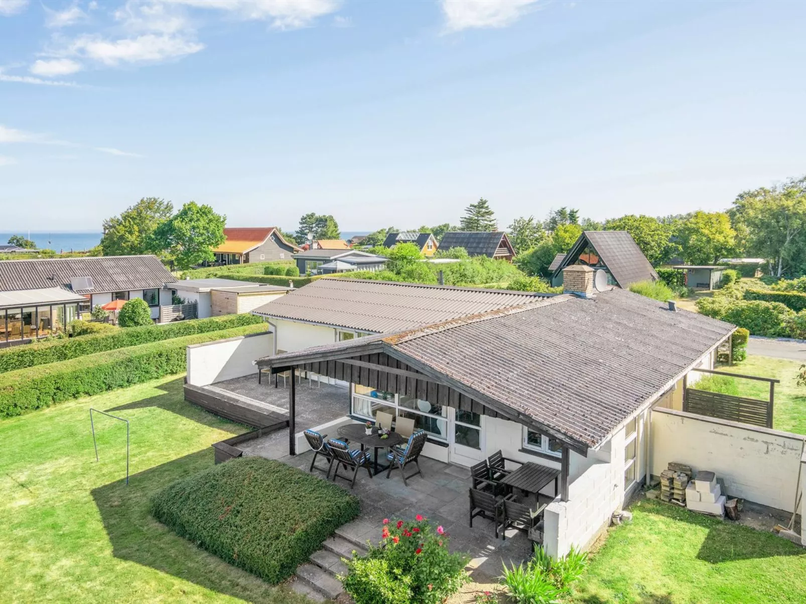 "Evald" - 200m from the sea-Buiten