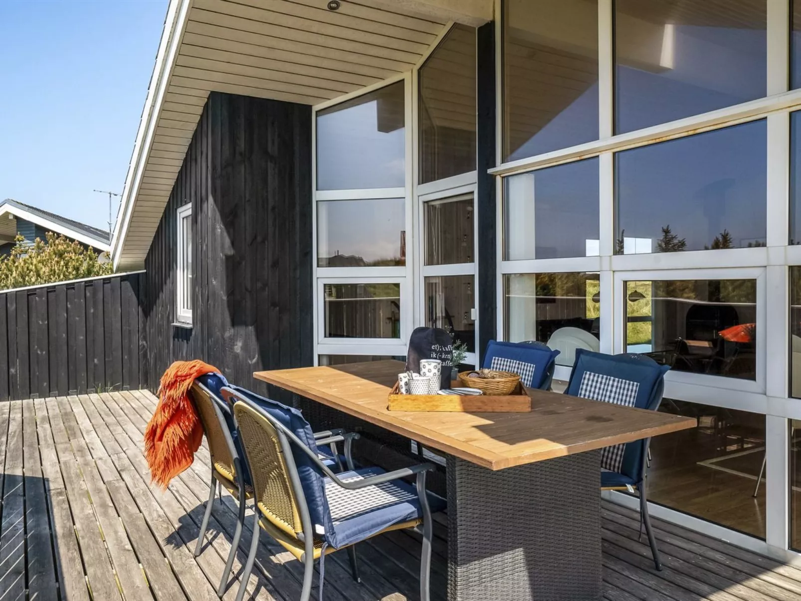 "Emppu" - 400m from the sea-Buiten