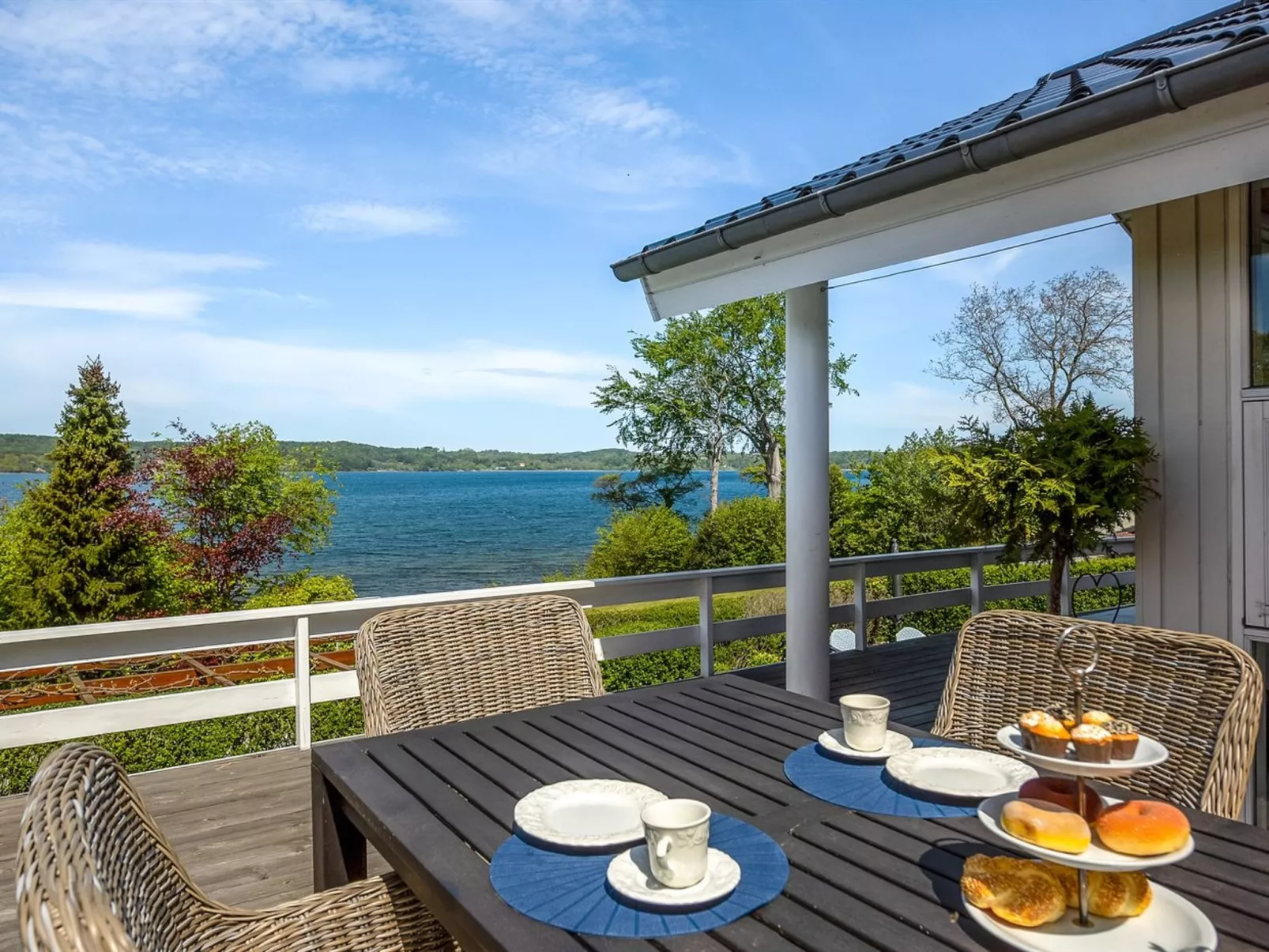 "Tini" - 50m to the fjord-Buiten