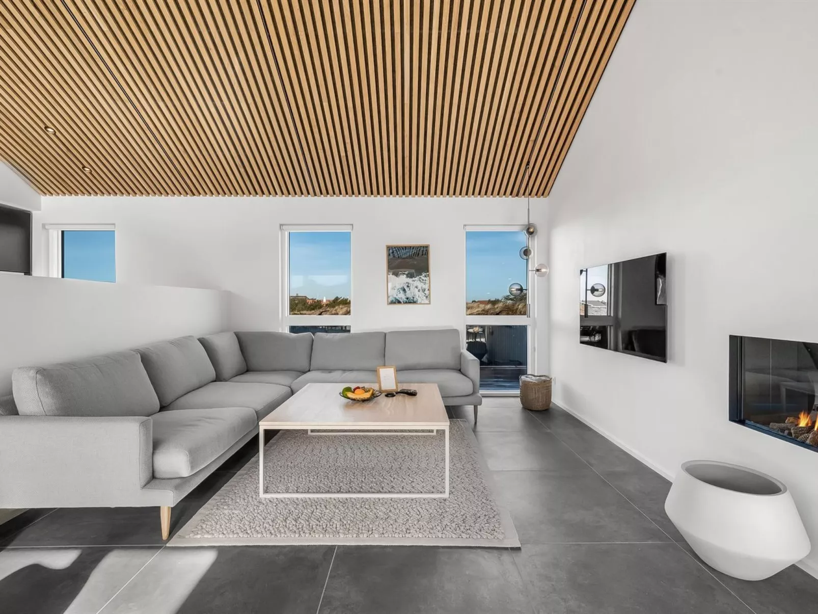 "Maximiliane" -  from the sea-Binnen