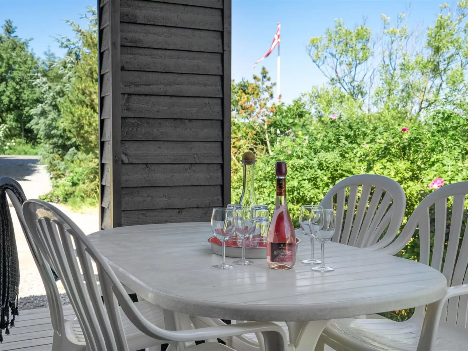 "Ilmarinen" - 561m from the sea-Buiten