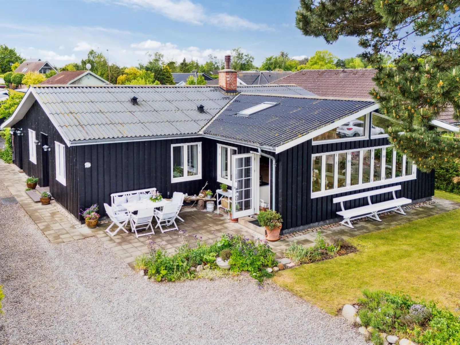 "Varma" - 25m from the sea-Buiten