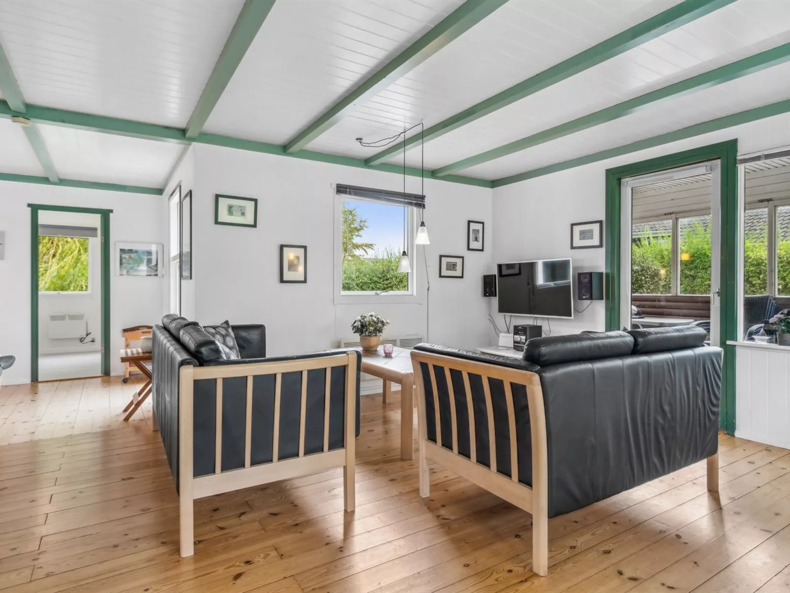 "Momo" - 570m from the sea-Binnen