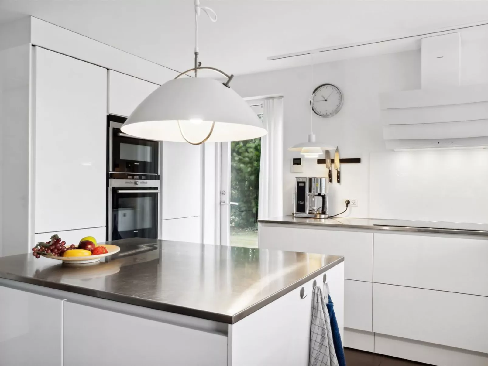 "Esme" - 30m from the sea-Binnen