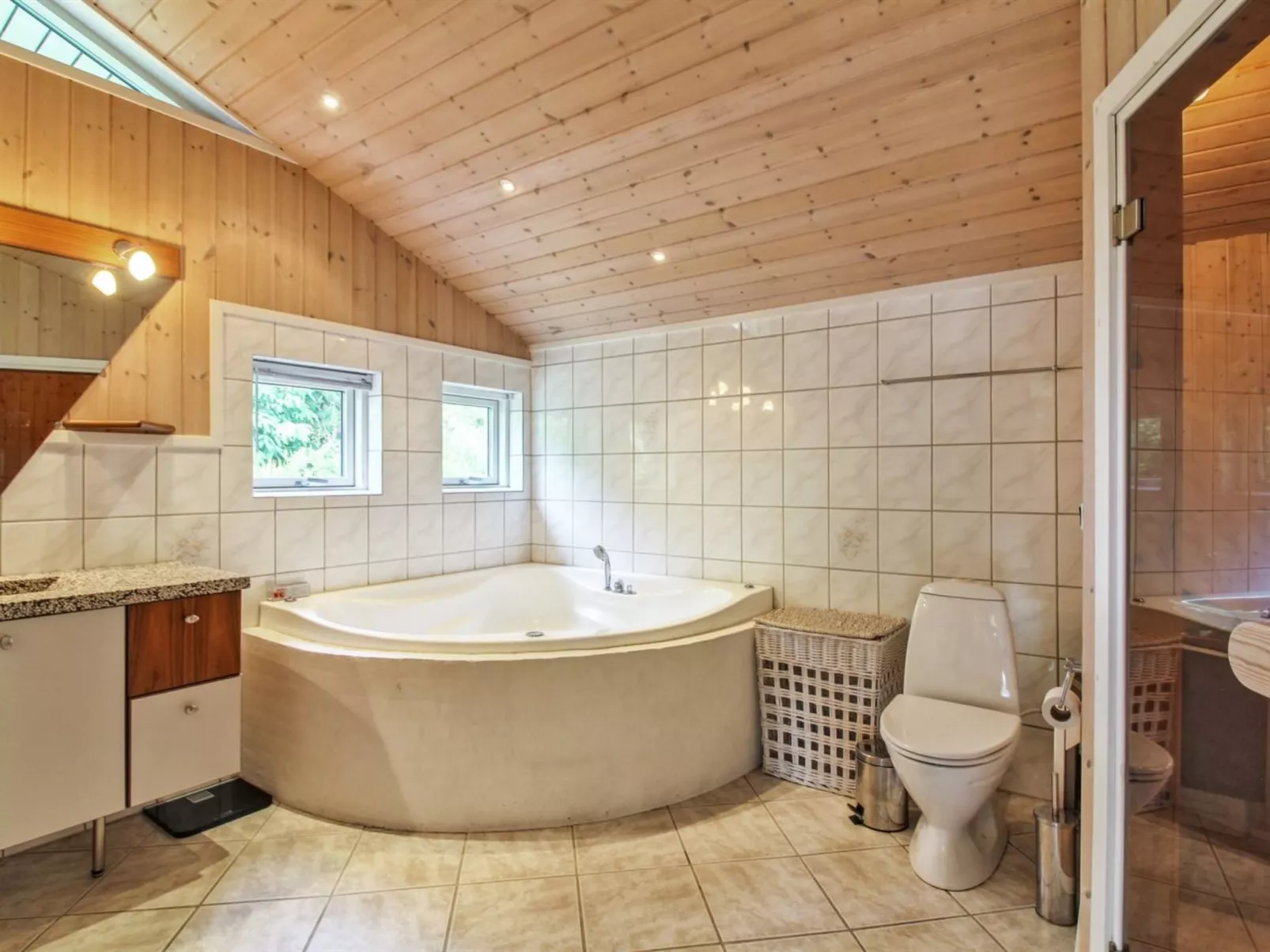 "Arlett" - 950m from the sea-Binnen