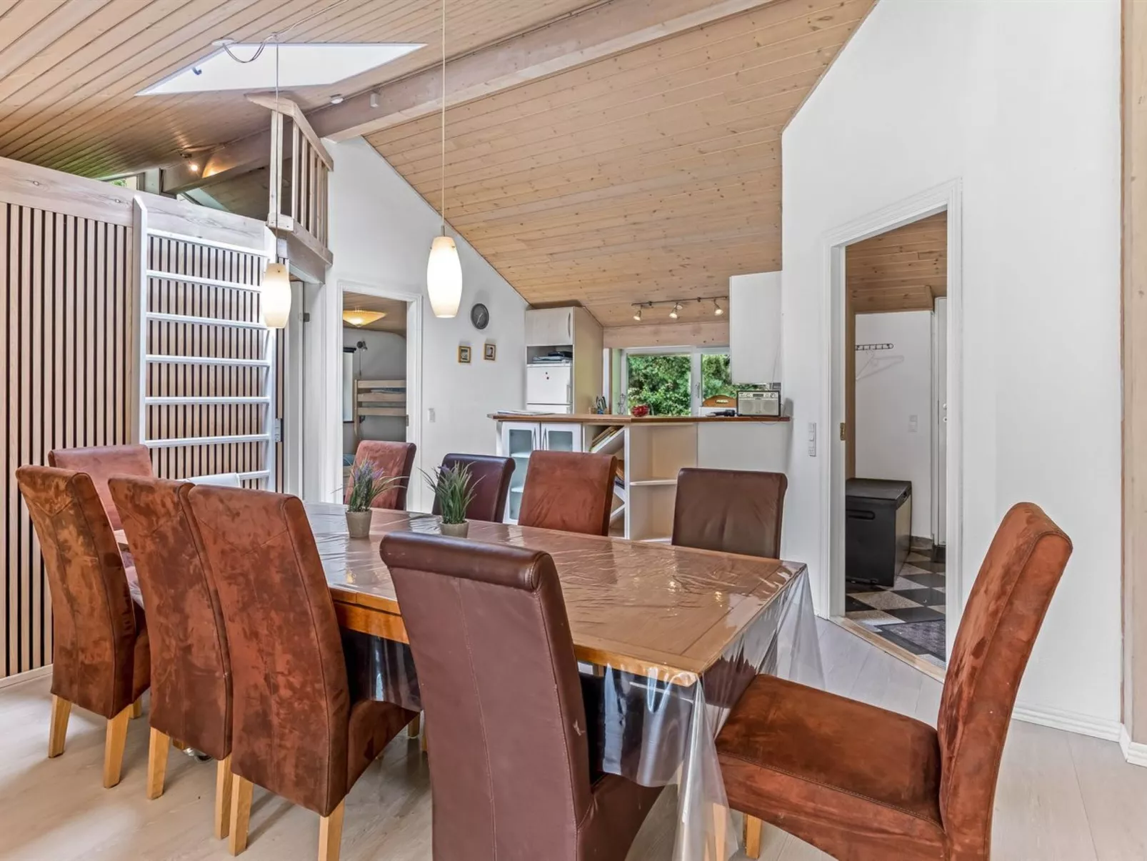 "Samine" - 2km from the sea-Binnen