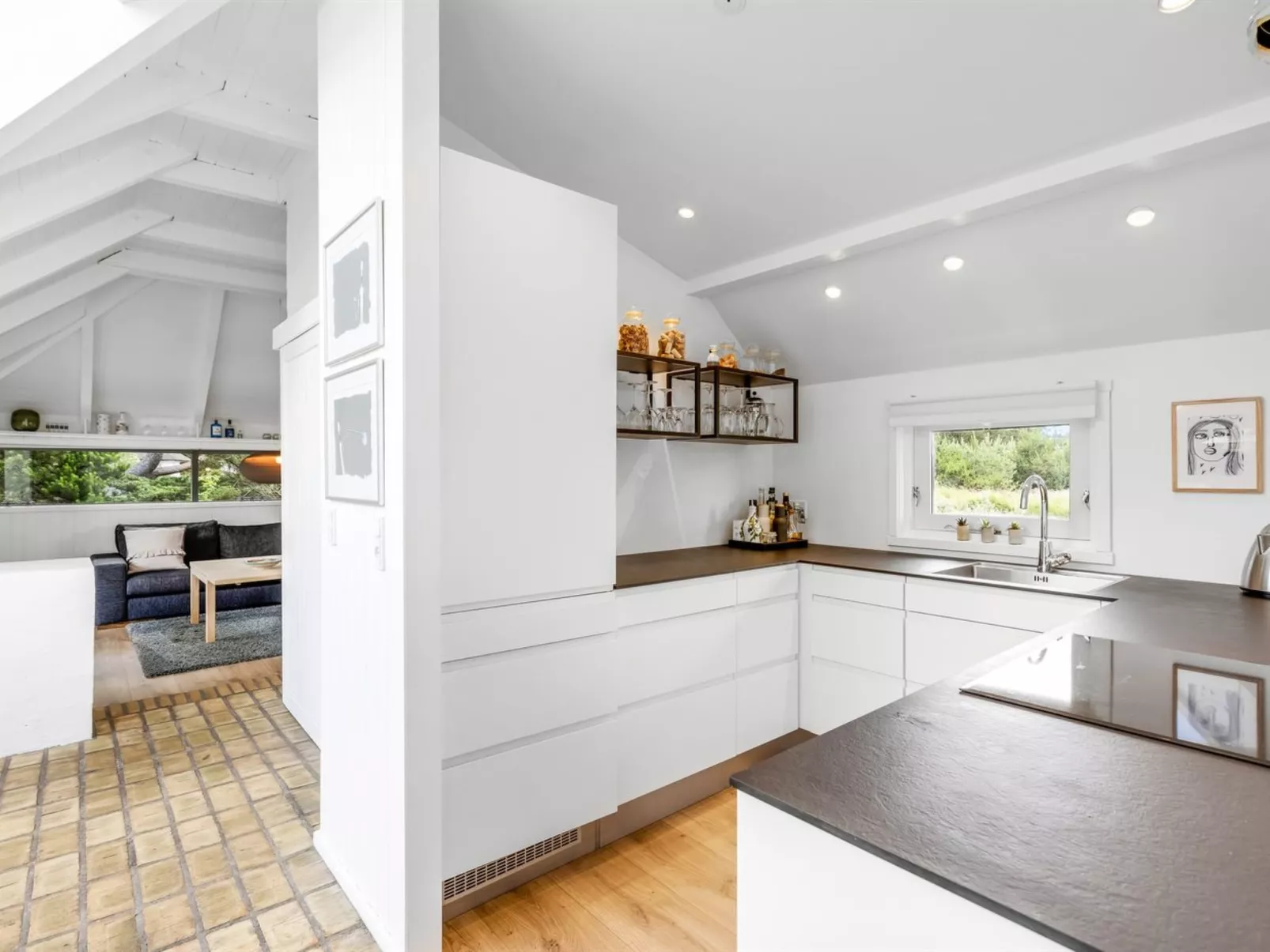 "Pihla" - 1.1km from the sea-Binnen