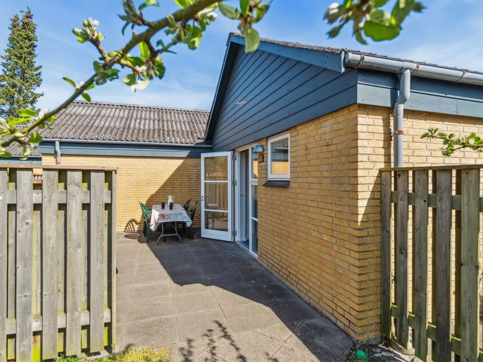 "Felicia" - 200m from the sea-Buiten