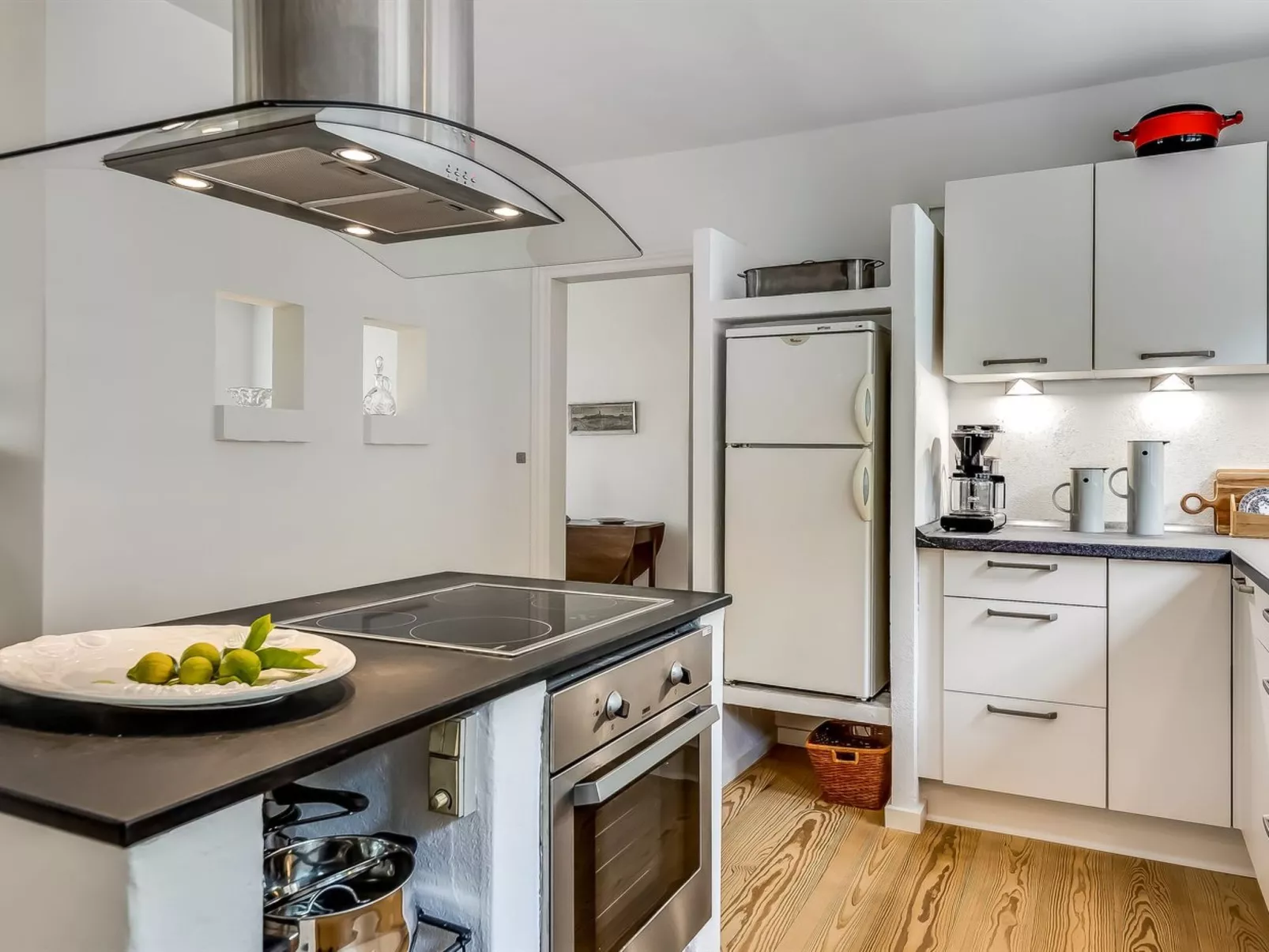 "Constance" - 23km from the sea-Binnen