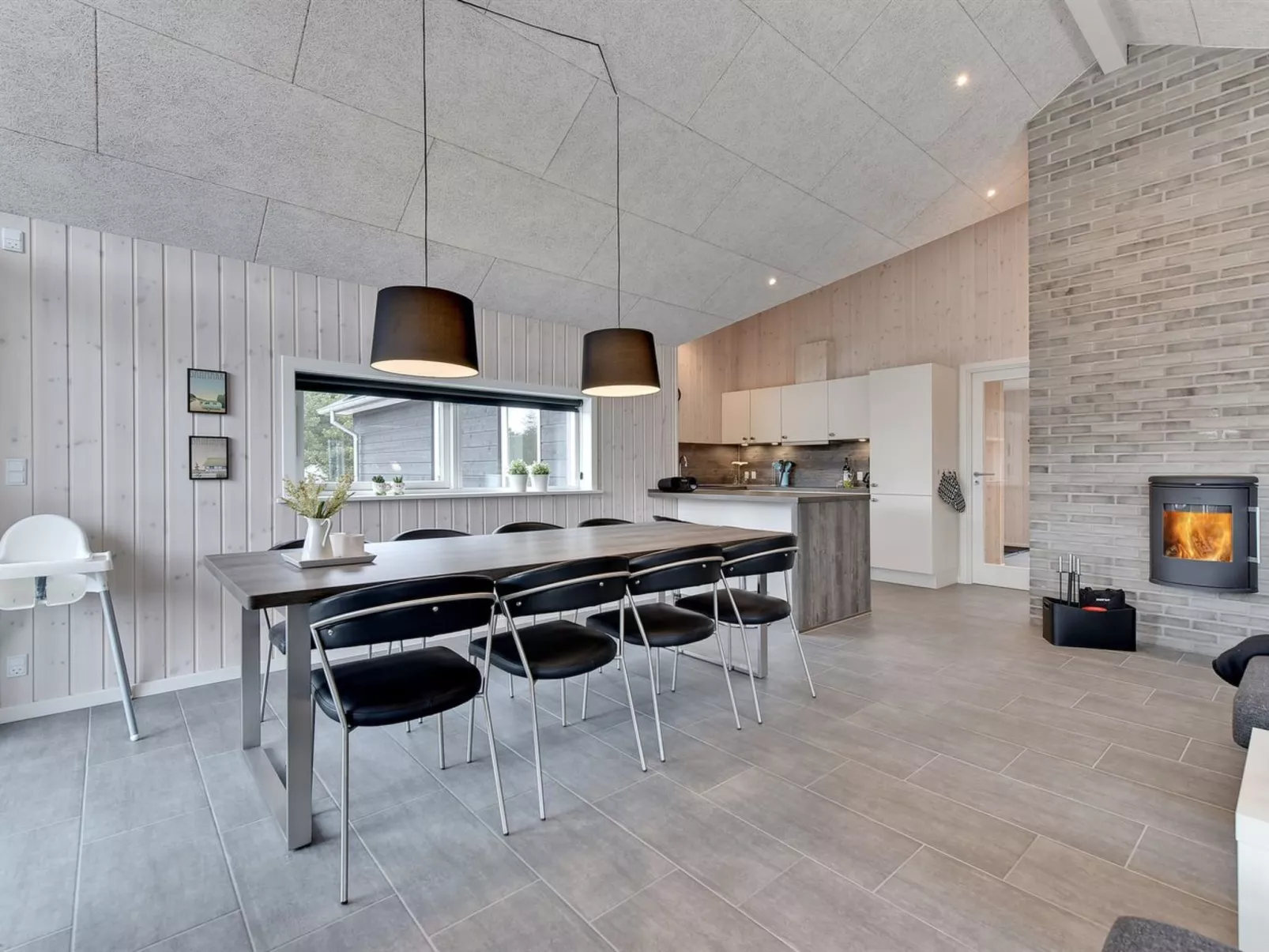 "Hwithoveth" - 1.4km from the sea-Binnen