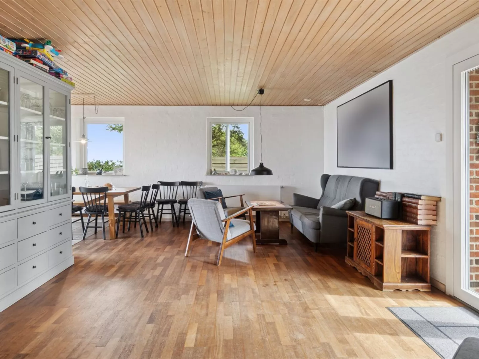 "Dzavid" - 50m from the sea-Binnen