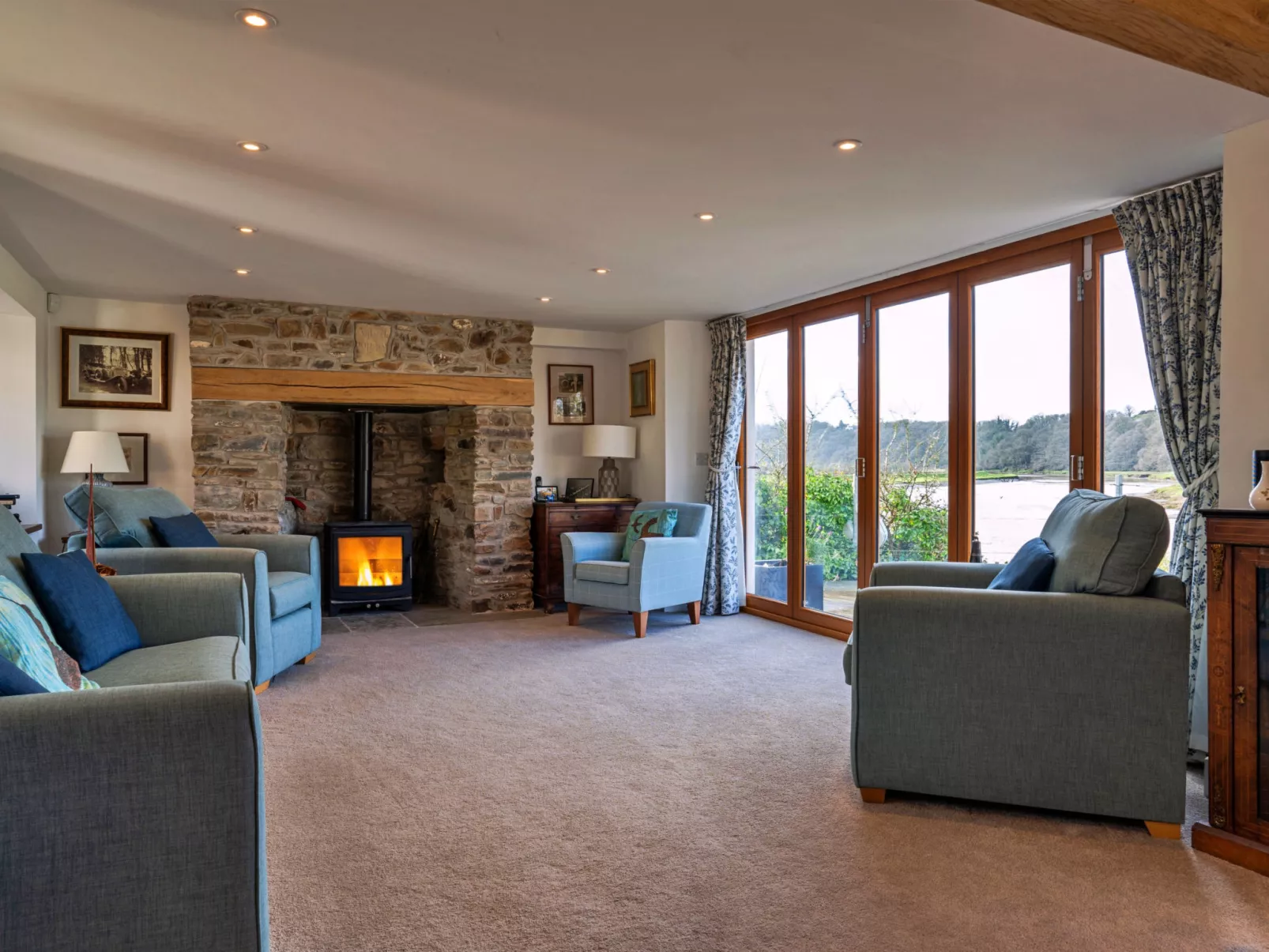 Lower Netherdowns-Binnen