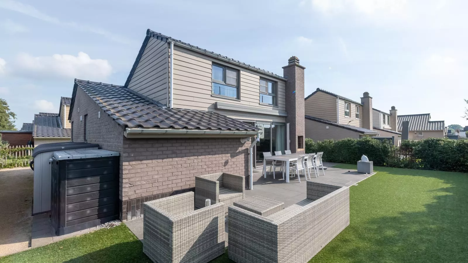 Zee en Polder H138-Buitenkant zomer