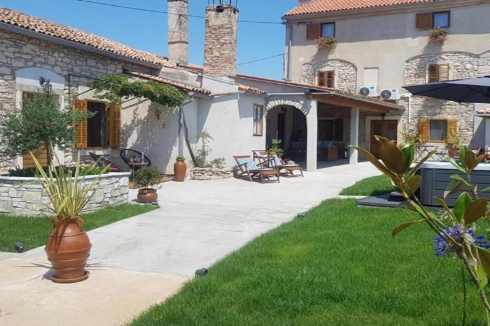 Double room with terrace (S1)-Buitenlucht