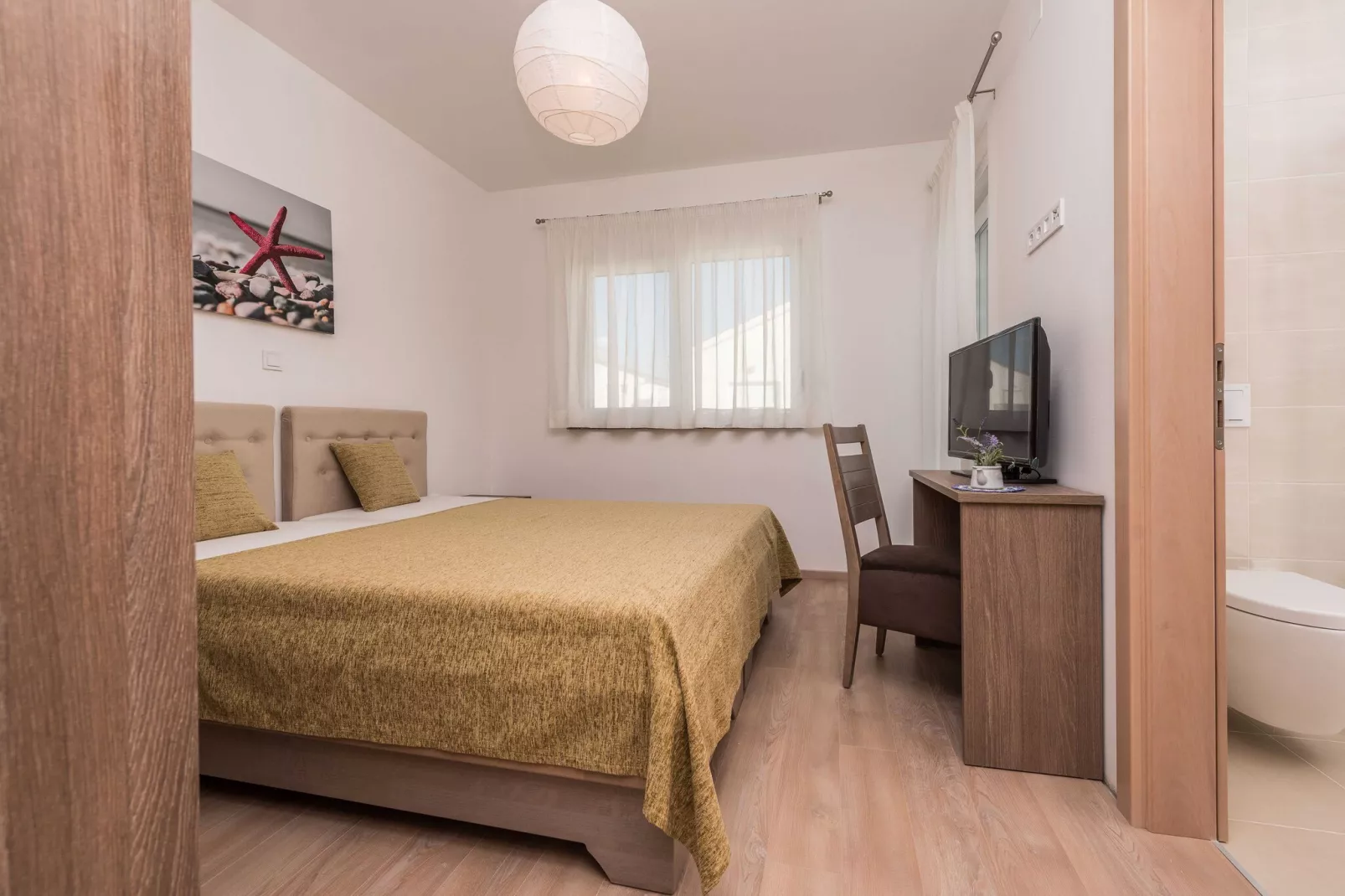 Luxury Escape with Swimming Pool & Modern Design -  Classic Four Bedroom Villa with Sea View and Private Pool ( Villa 3)-Slaapkamer