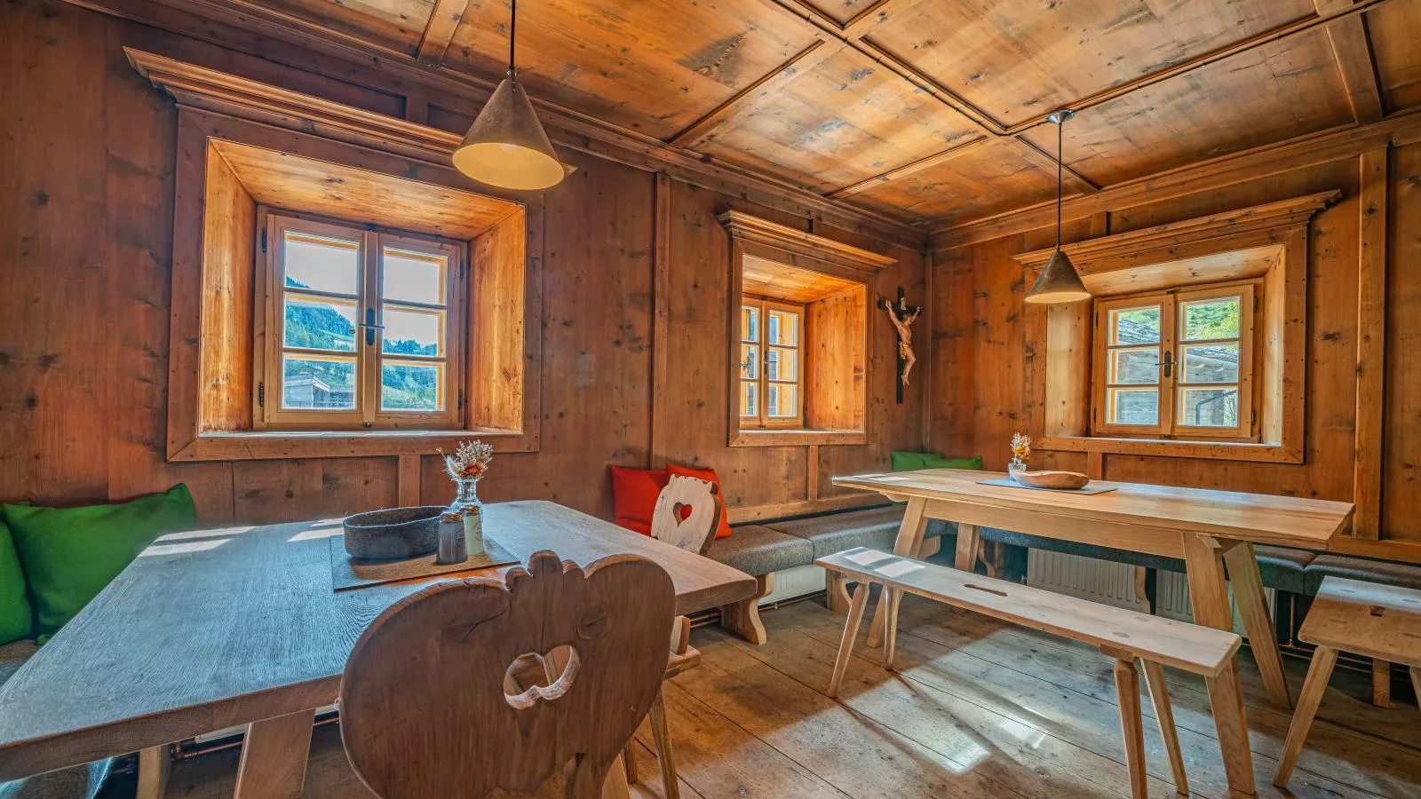 Raneburg 4 Almhaus-Eetkamer