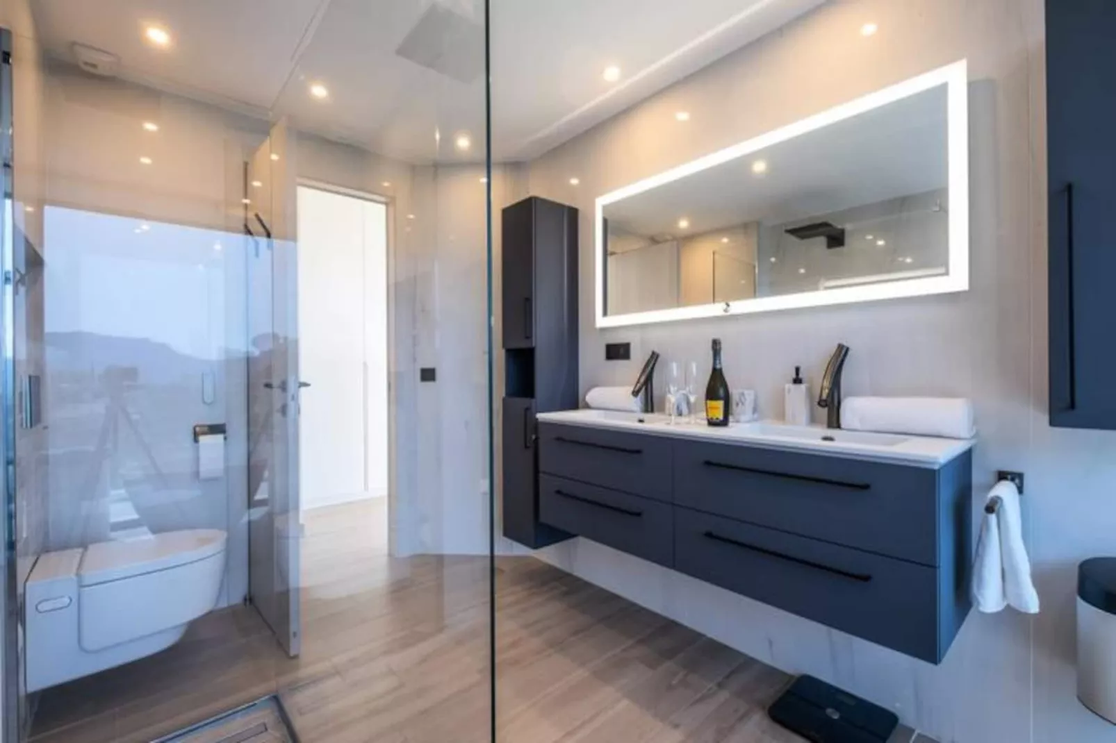 Résidence Maison D'architecte Avec Piscine Chauff&eacute;e & Sublime Vue Mer-Niet-getagd