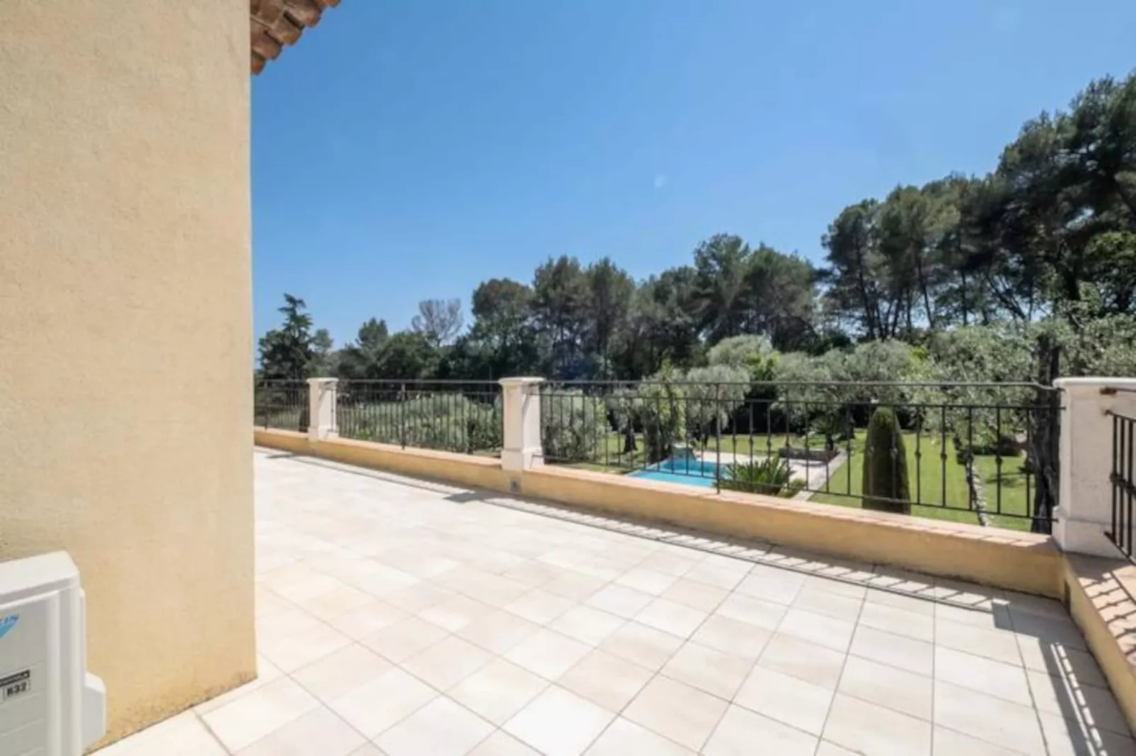 Résidence Bijou De 280m2 Et Piscine à Débordement Au Calme Absolu-Niet-getagd