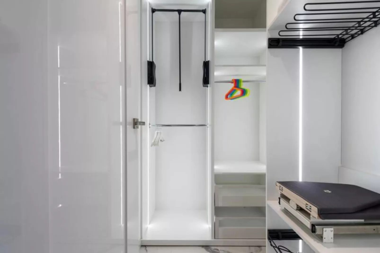 Résidence Spacieux 3p En R&eacute;sidence Avec Piscine-Niet-getagd