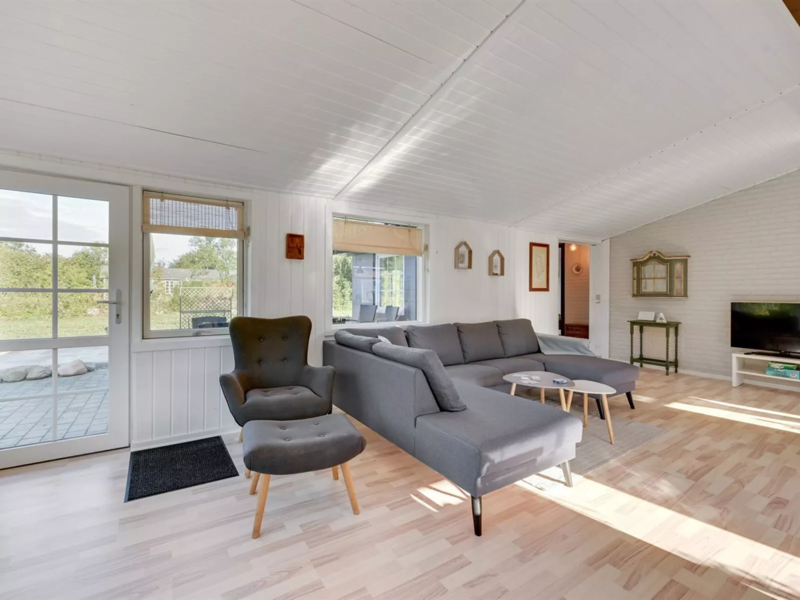 "Valdemar" - 350m to the fjord-Binnen