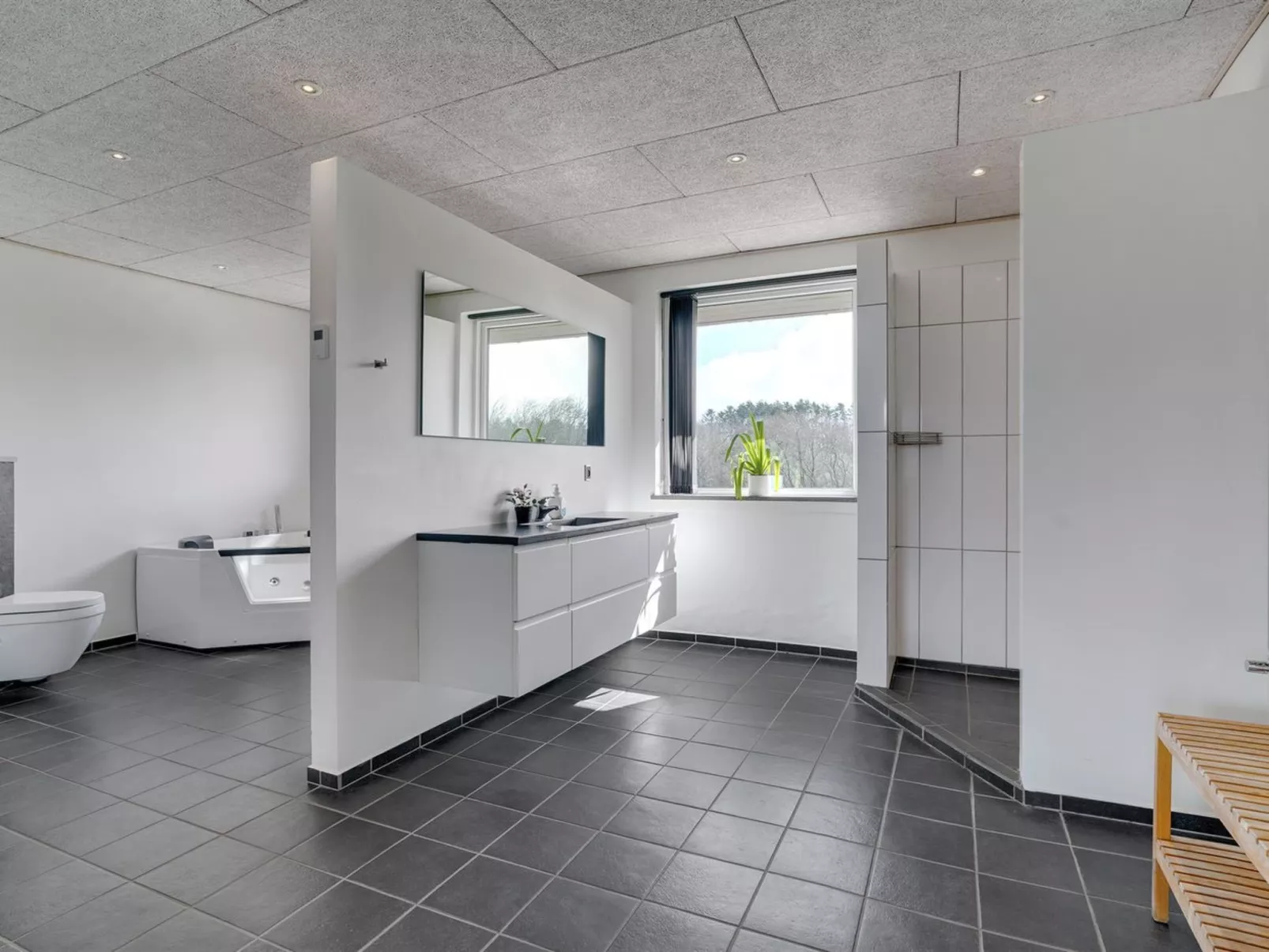 "Markhild" - 300m to the fjord-Binnen