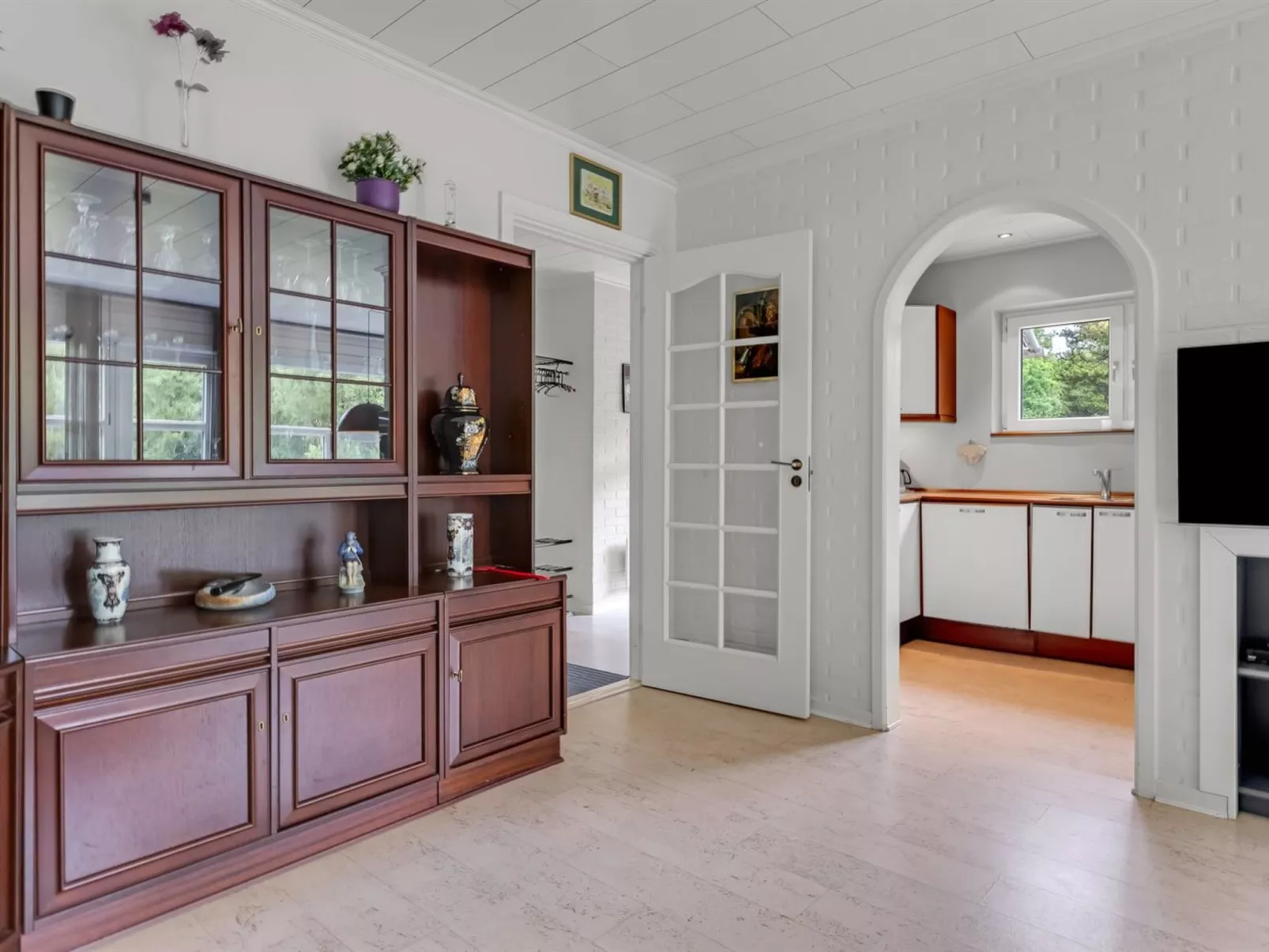 "Gwen" - 2.7km from the sea-Binnen