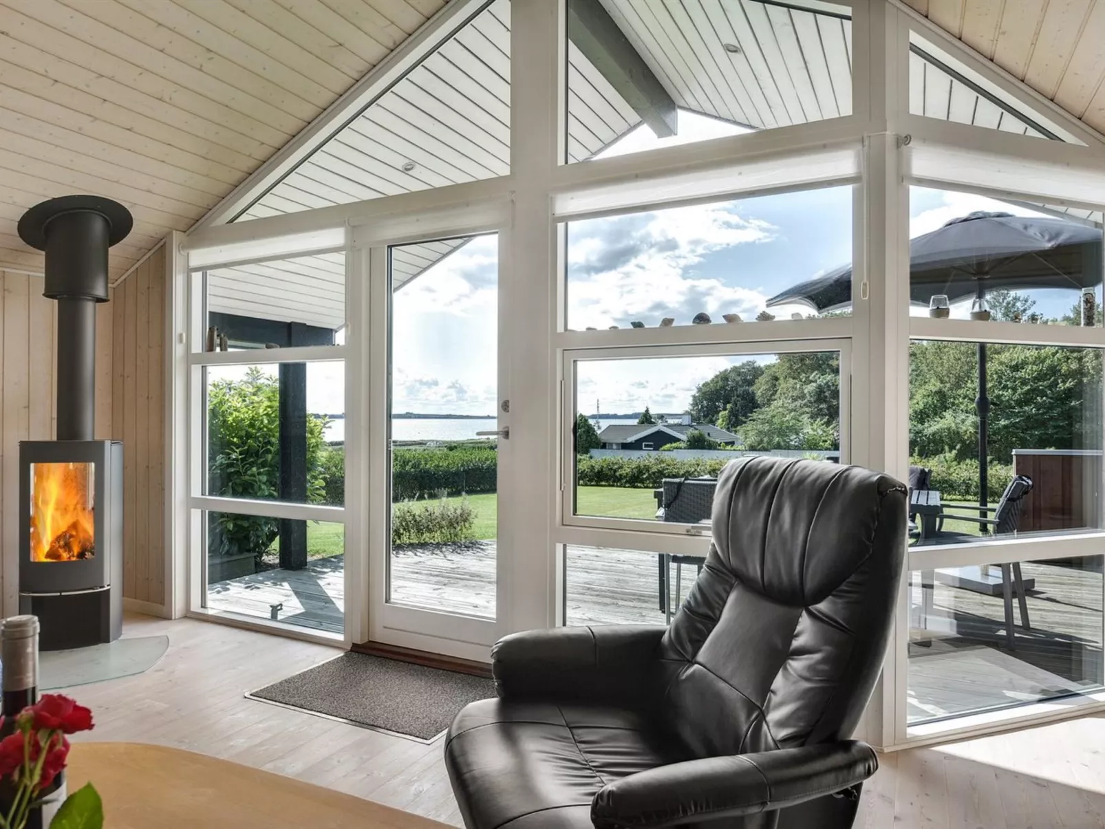 "Rathi" - 250m from the sea-Binnen