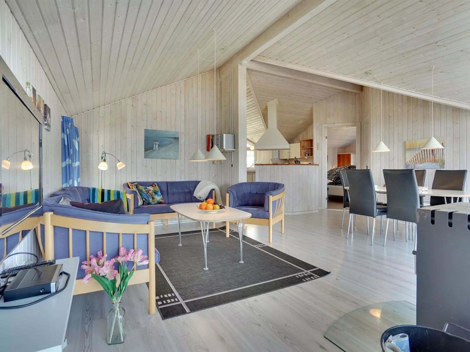 "Zaga" -  from the sea-Binnen