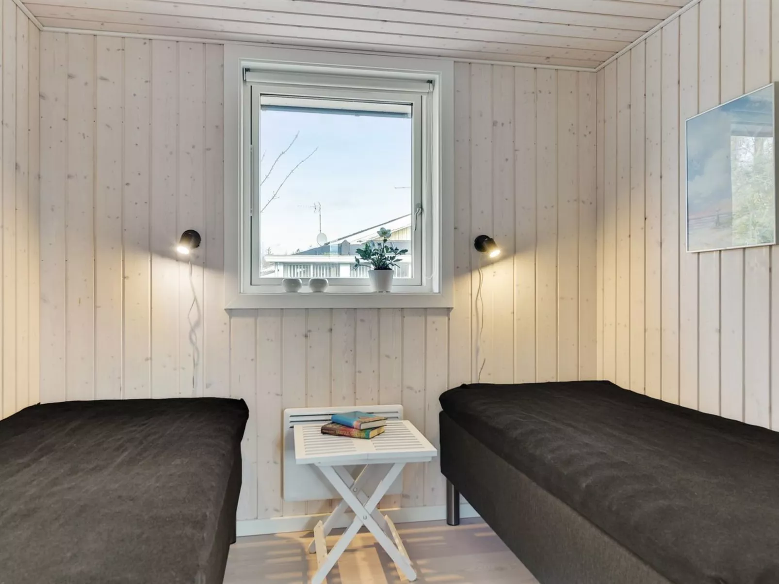 "Sighfrith" - 150m from the sea-Binnen