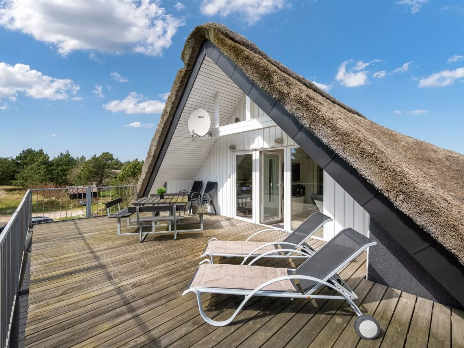 "Irlin" - 800m from the sea-Buiten