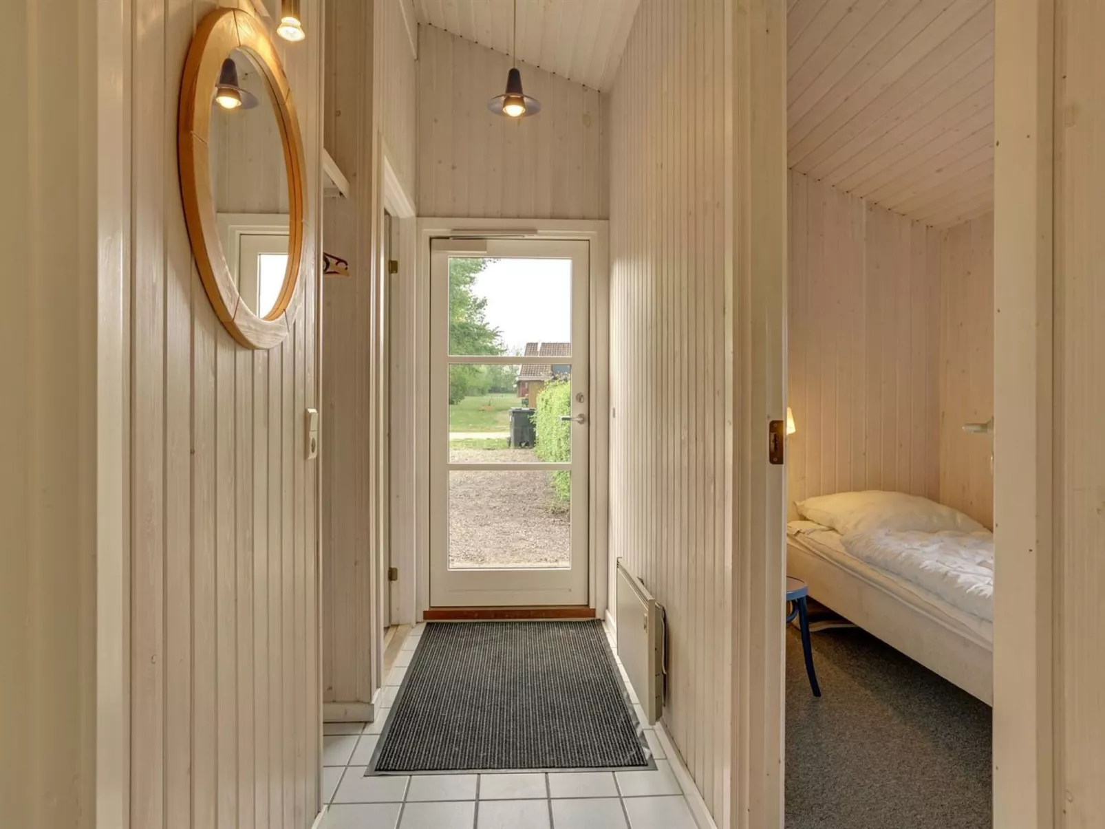 "Folke" - 250m from the sea-Binnen