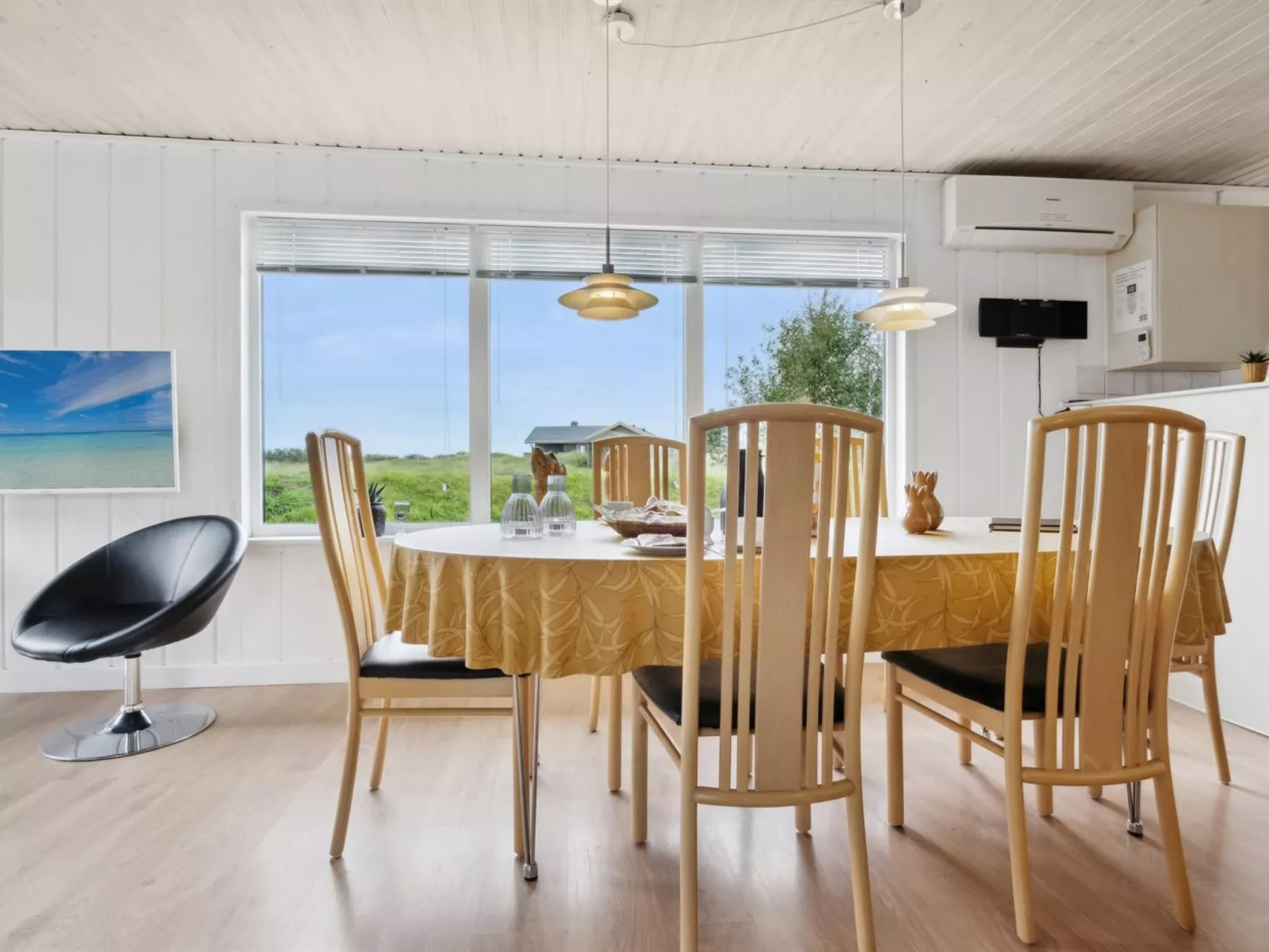 "Swana" - 550m from the sea-Binnen