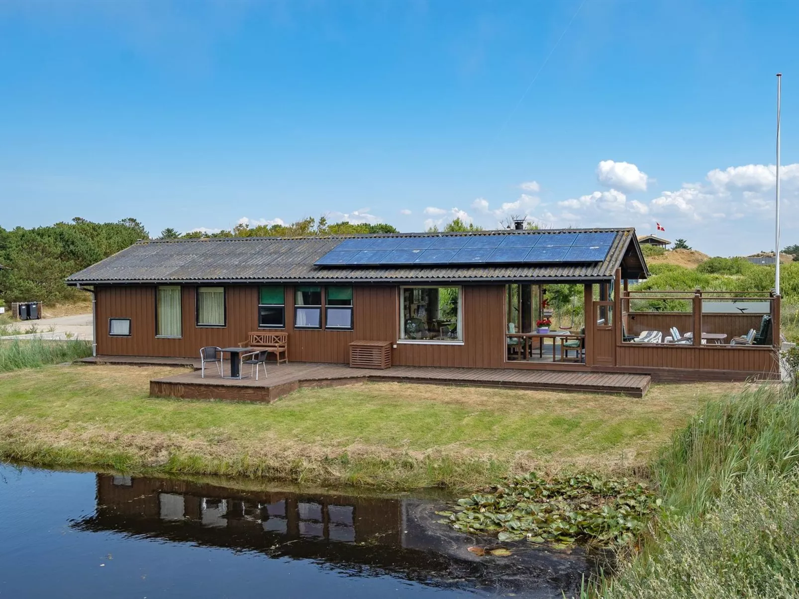 "Frigga" - 400m from the sea-Buiten