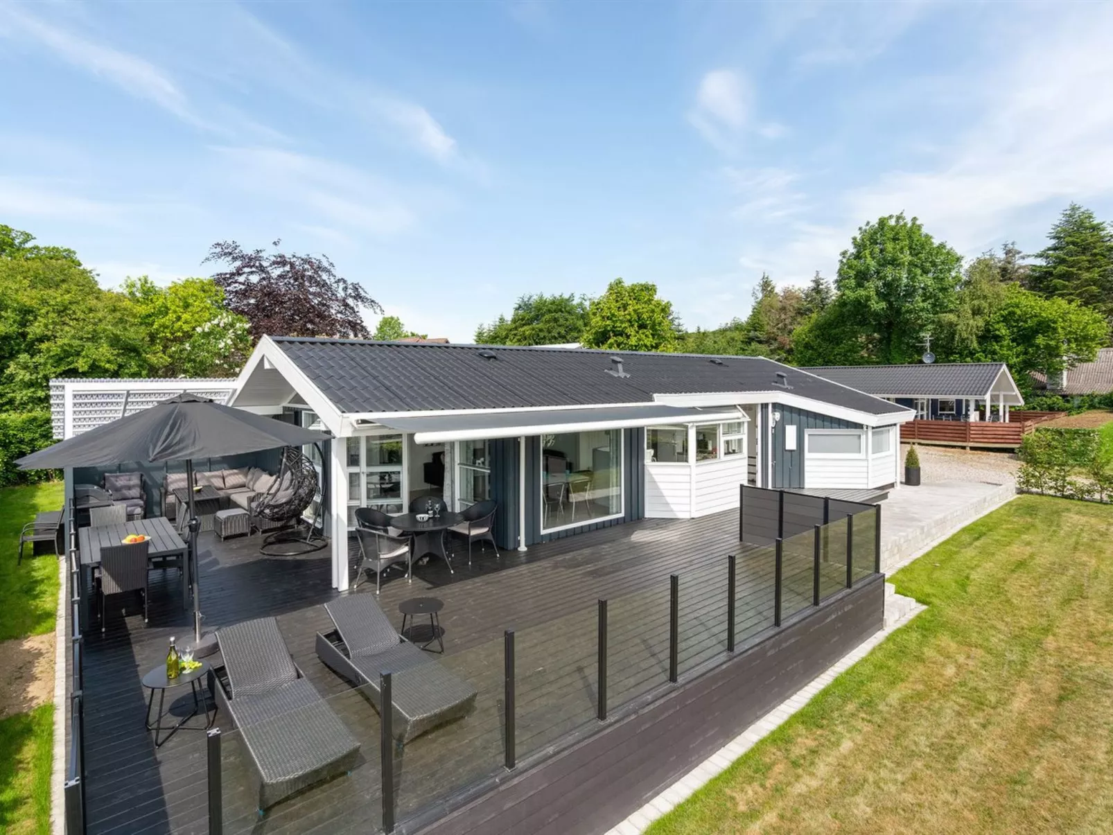 "Aasta" - 250m from the sea-Buiten