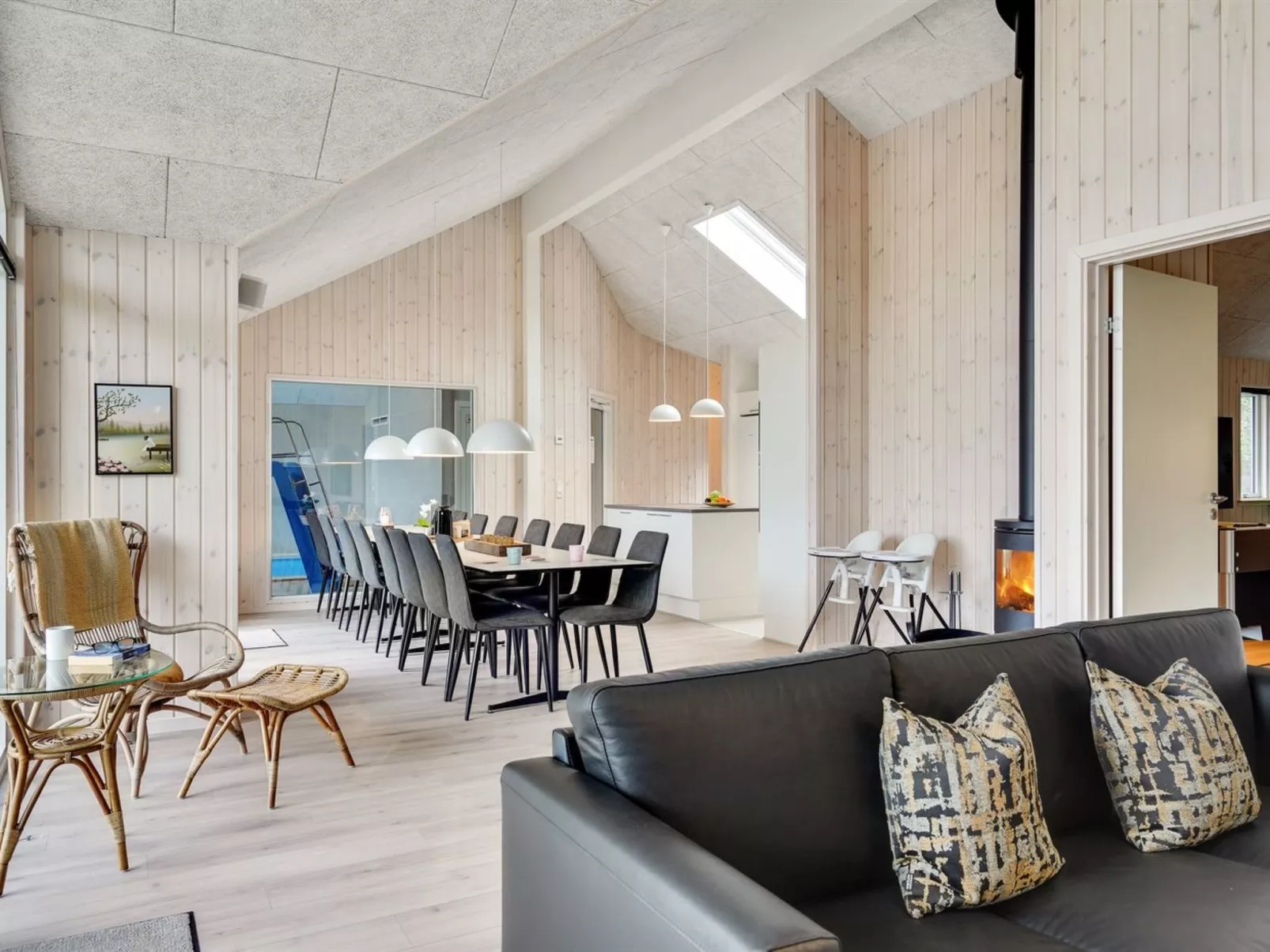 "Jorn" - 75m from the sea-Binnen