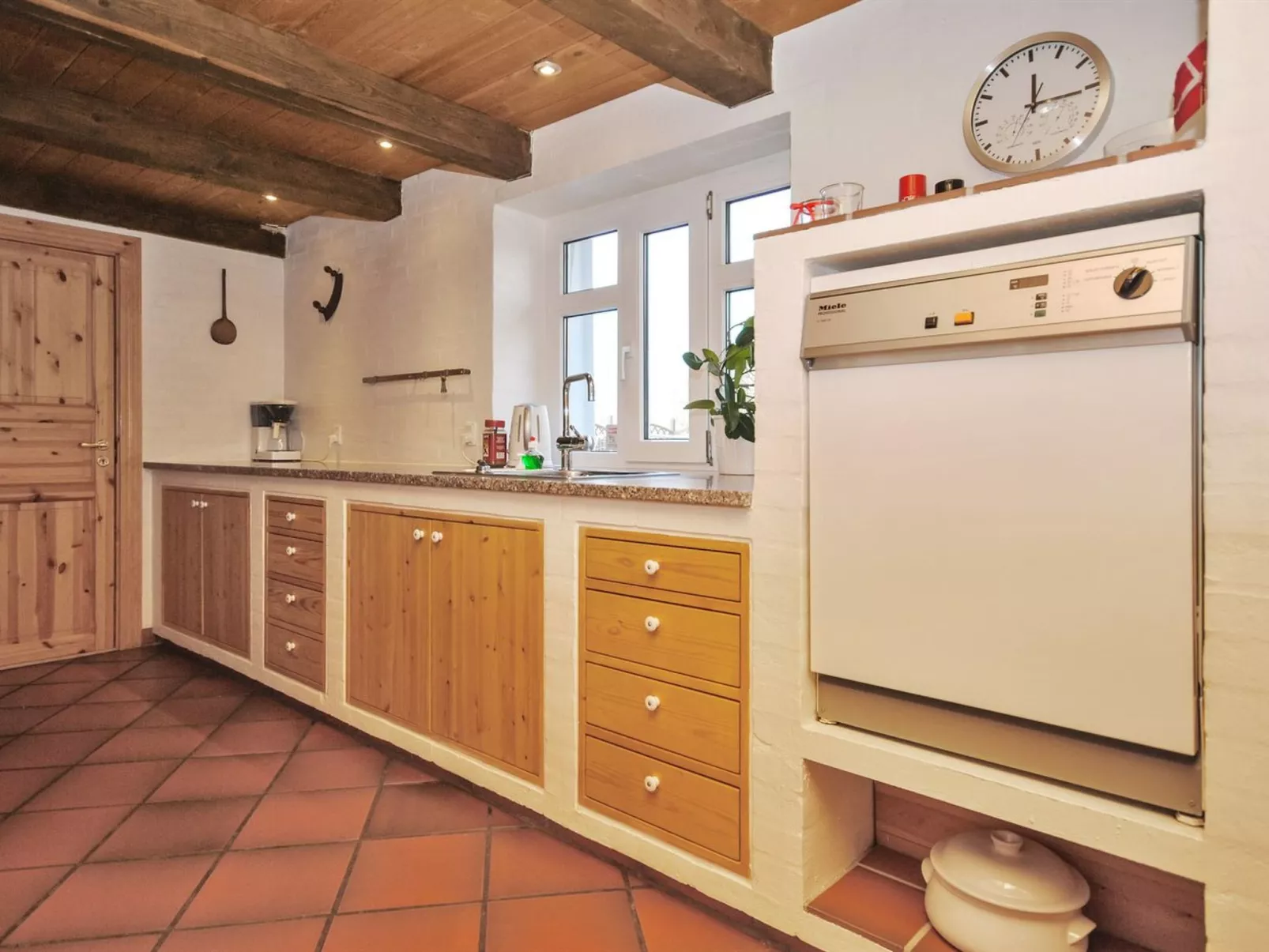 "Millie" - 3km to the fjord-Binnen