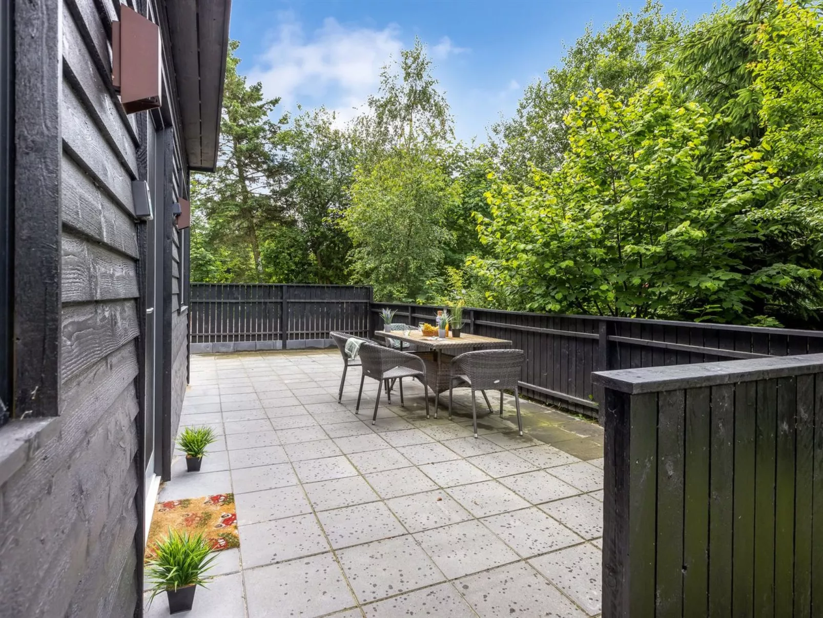 "Scalli" - 1.5km to the fjord-Buiten