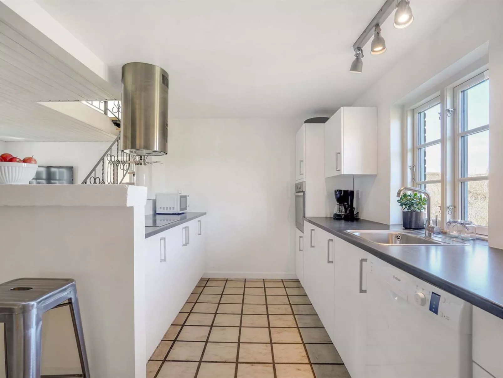 "Domnika" - 350m from the sea-Binnen