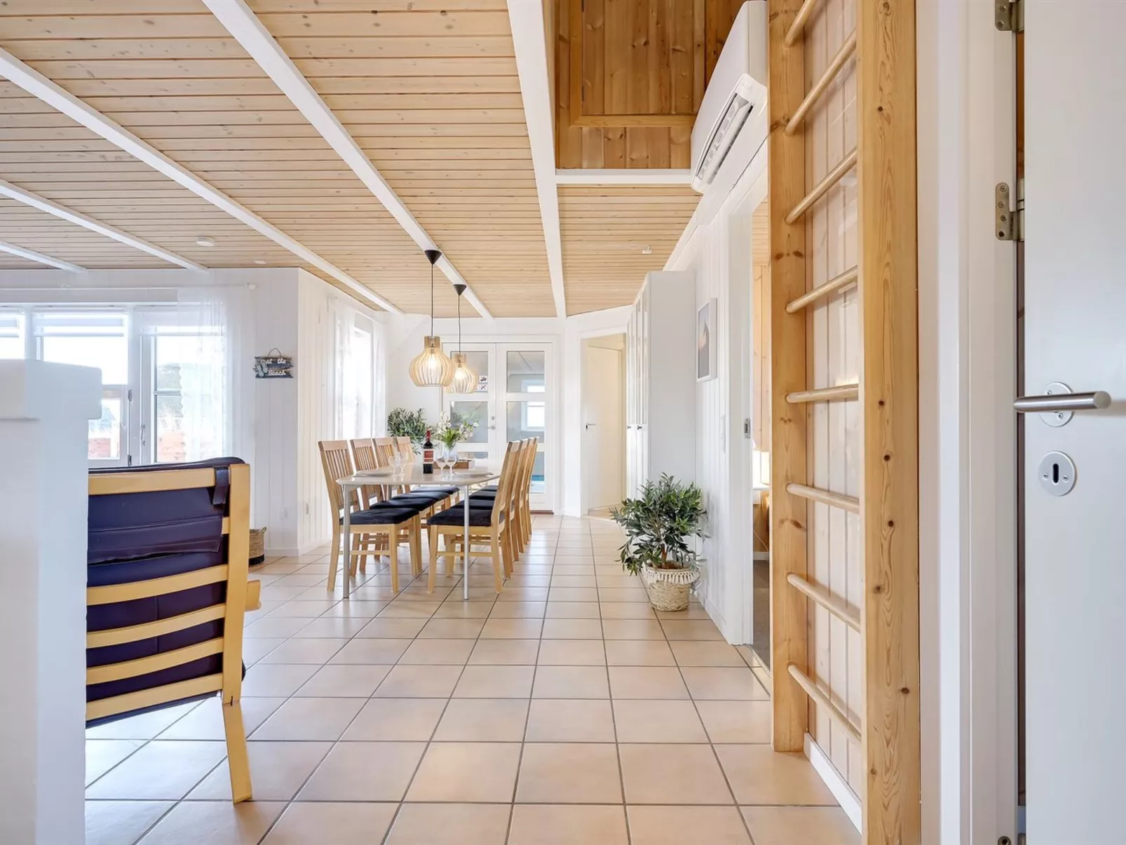 "Viana" - 100m from the sea-Binnen