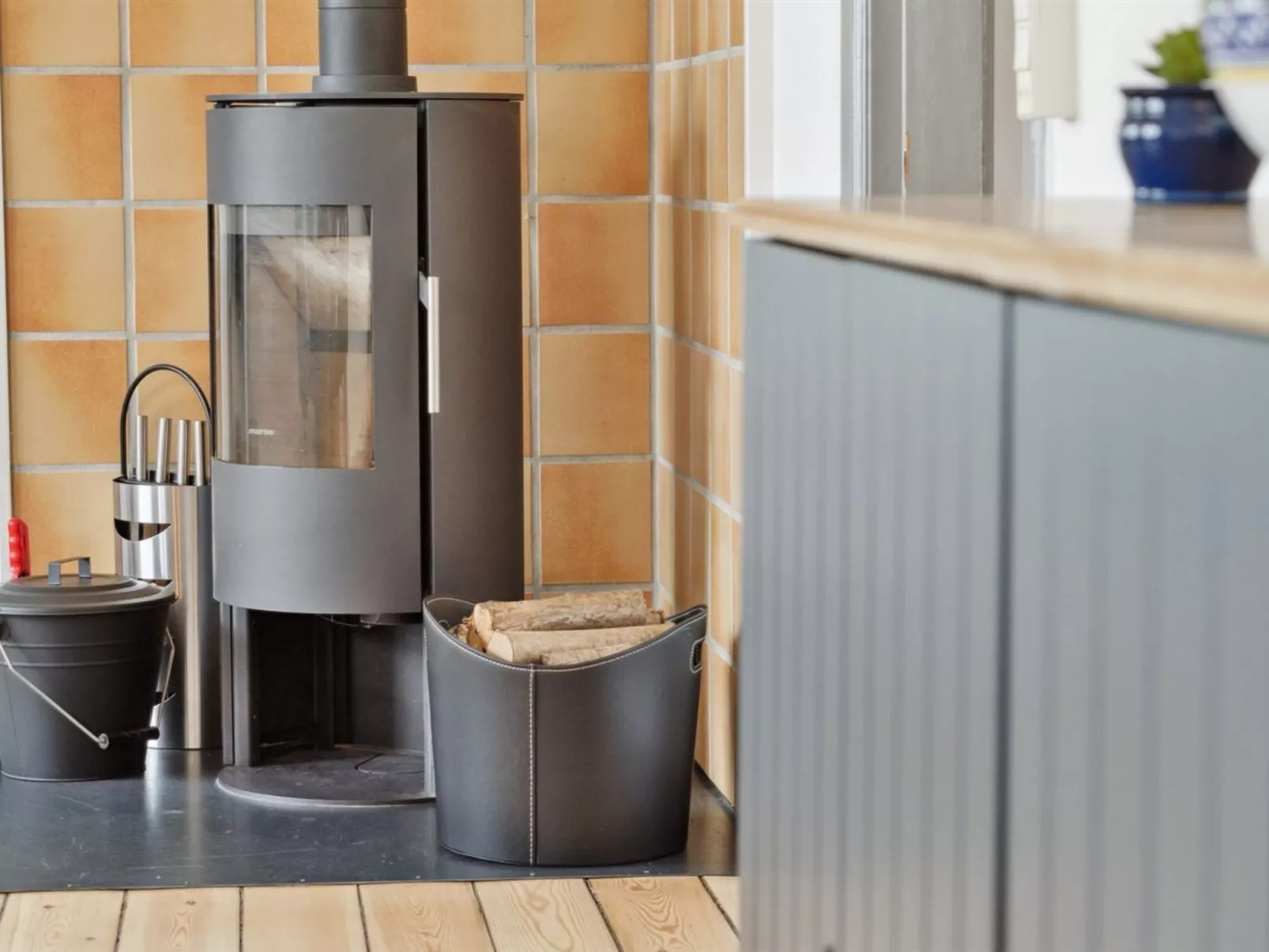 "Sira" - 25m from the sea-Binnen